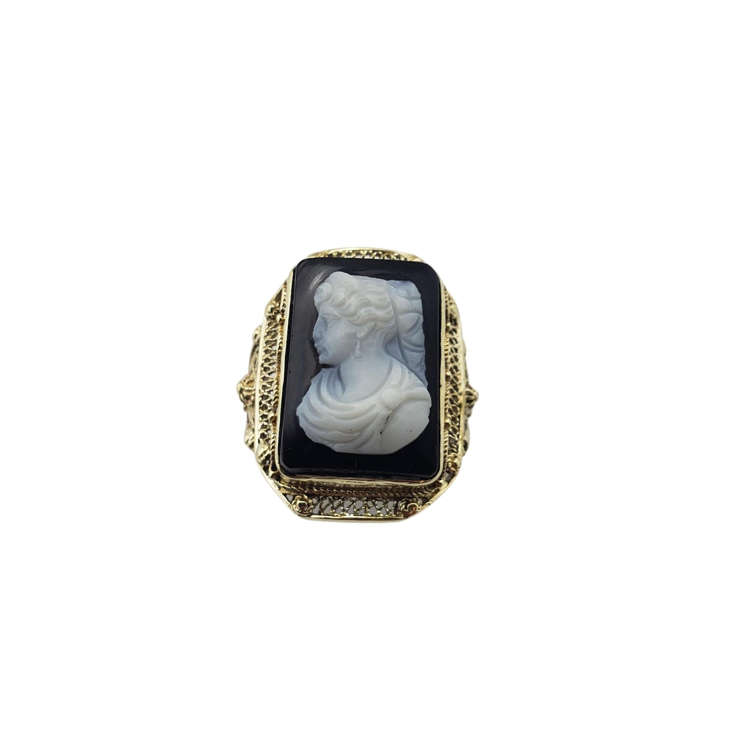 Women's 14 Karat Yellow Gold Black Onyx Cameo Ring For Sale
