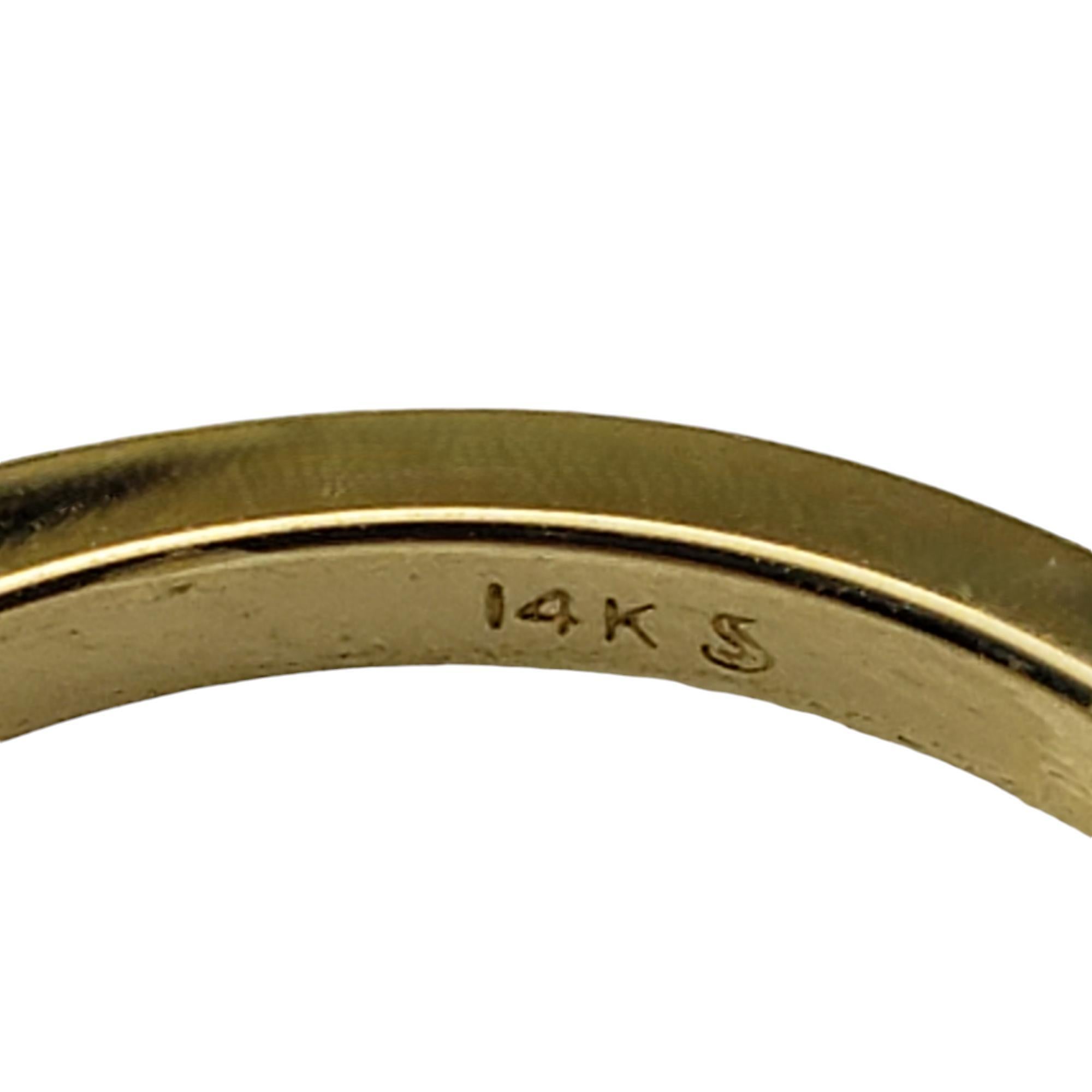 Bague en or jaune 14 carats et perle noire taille 6,25 n°18955 en vente 1