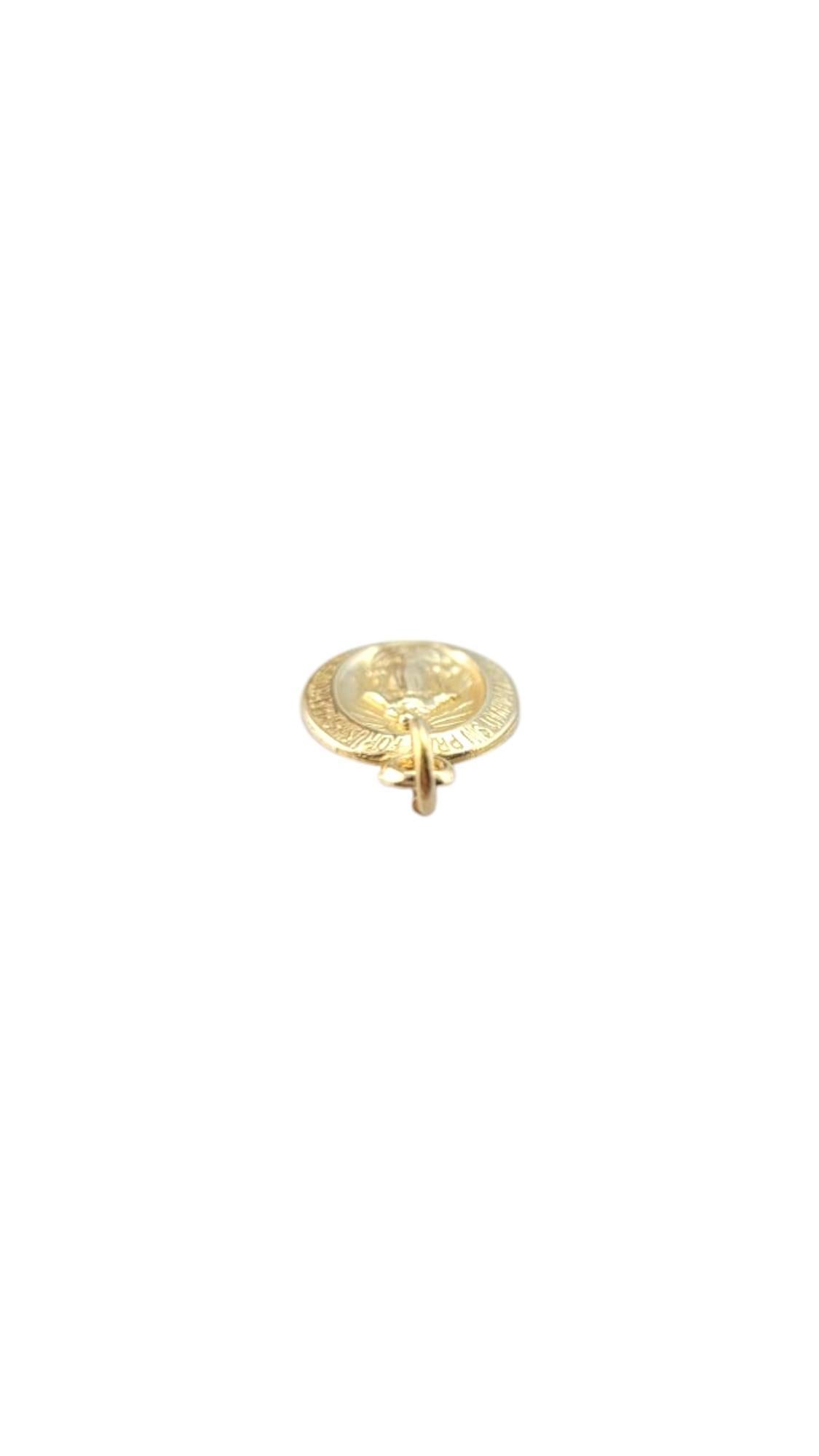 Colgante de oro amarillo de 14 quilates con la Medalla Milagrosa de la Virgen #21140 2