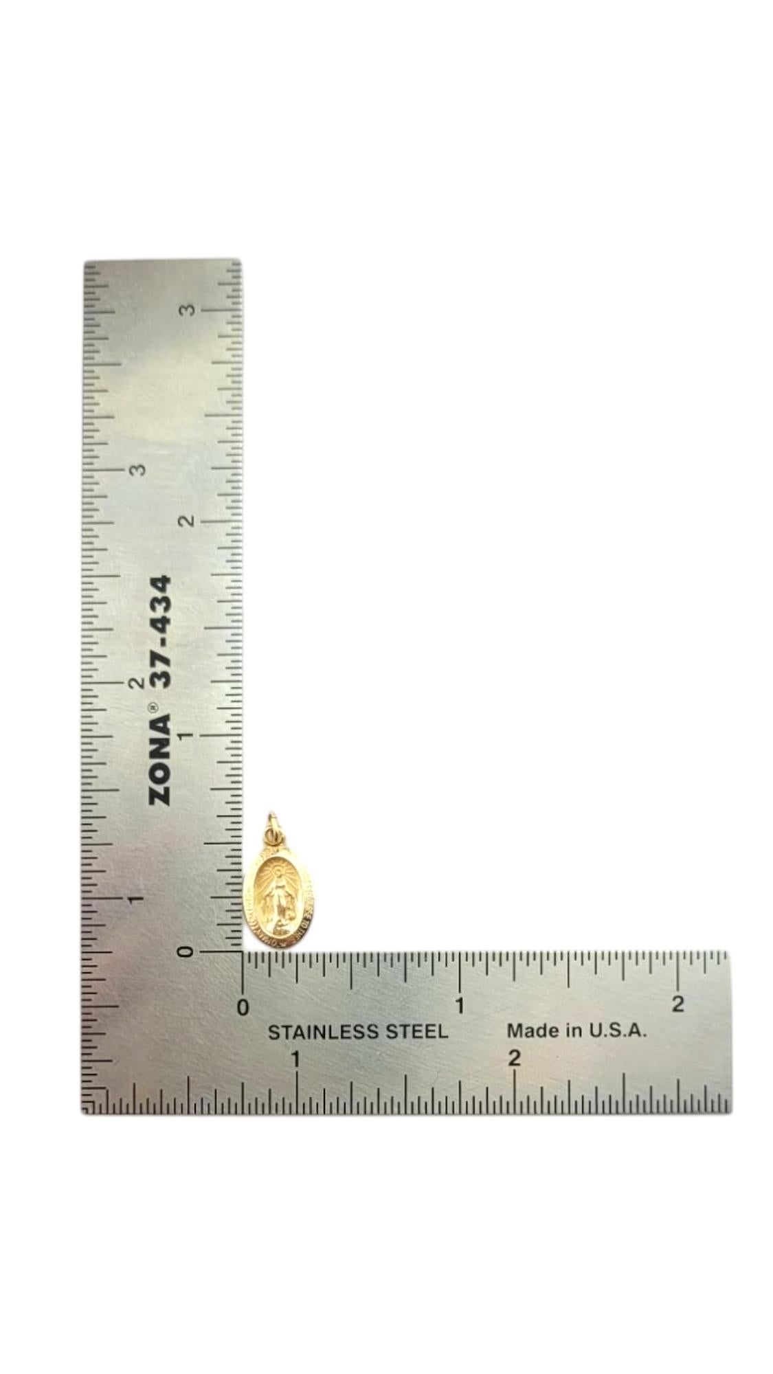 Colgante de oro amarillo de 14 quilates con la Medalla Milagrosa de la Virgen #21140 5