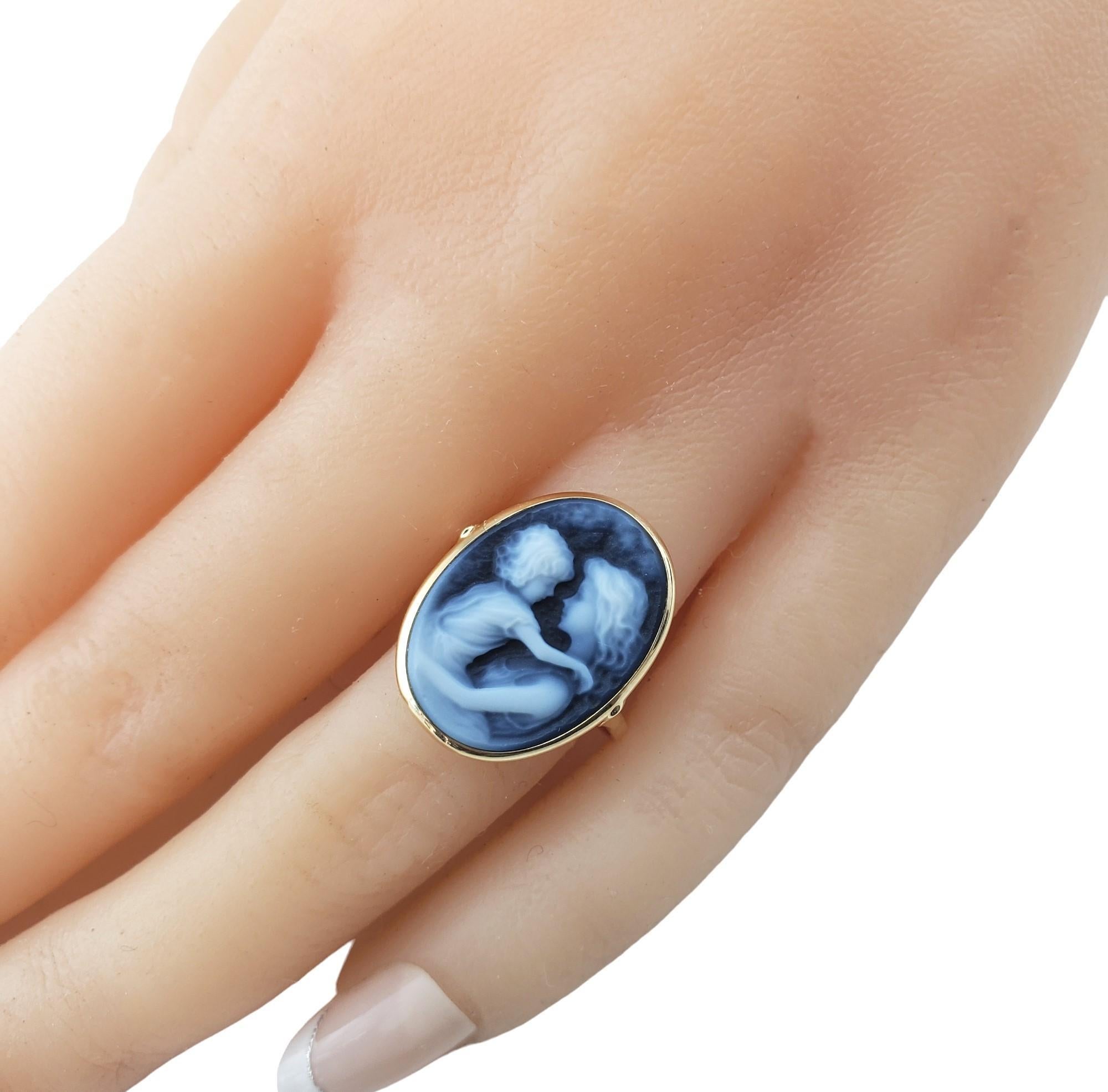  14 Karat Yellow Gold Blue Agate Mother Child Cameo Ring Size 7 #15525 In Good Condition In Washington Depot, CT