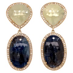 Pendants d'oreilles en or jaune 14 carats avec tranches de saphirs bleus et crèmes et diamants