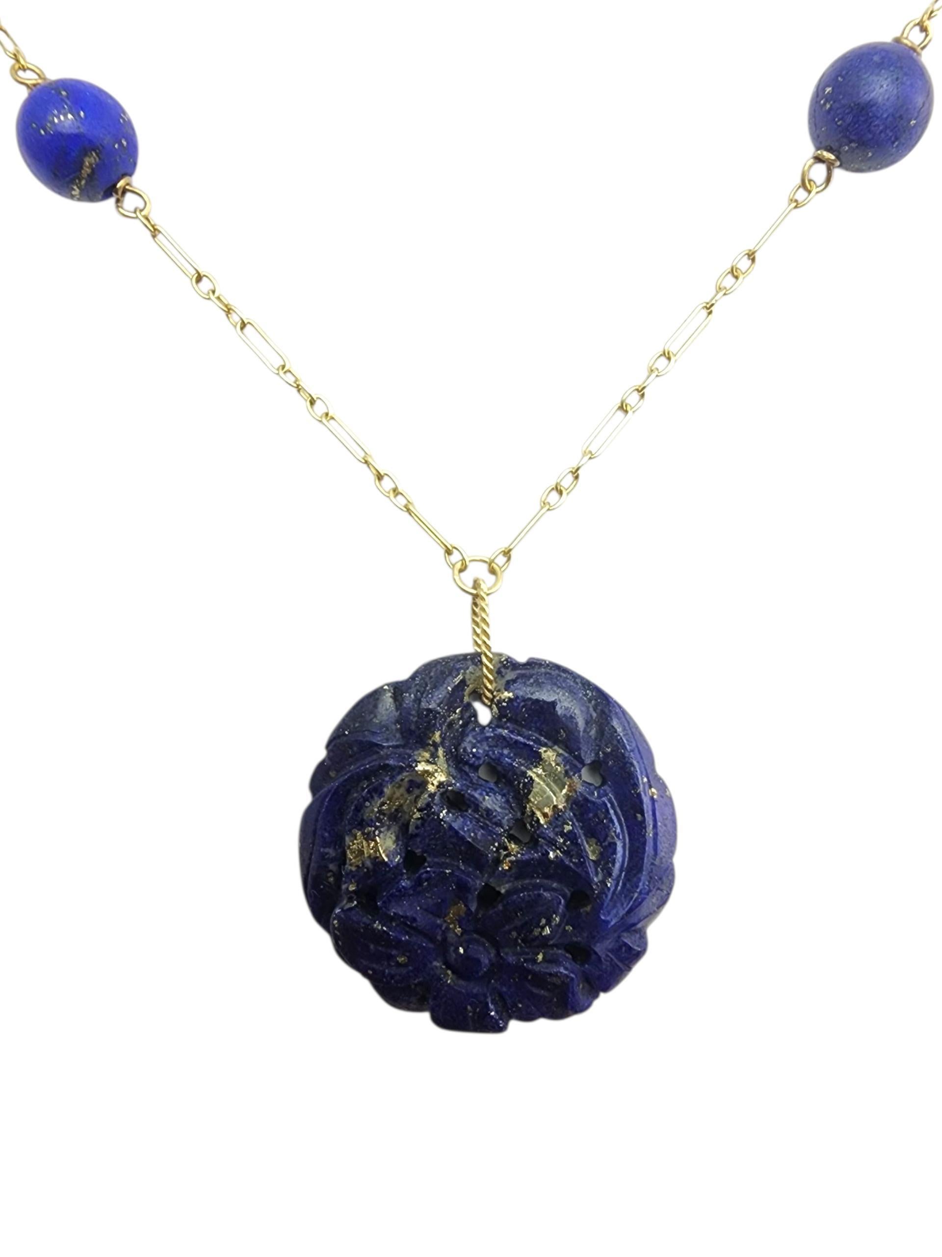 Collier en or jaune 14 carats avec pendentif en lapis bleu #23515 en vente