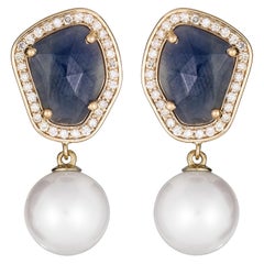 Pendants d'oreilles en or jaune 14 carats avec tranches de saphirs bleus et perles de diamant