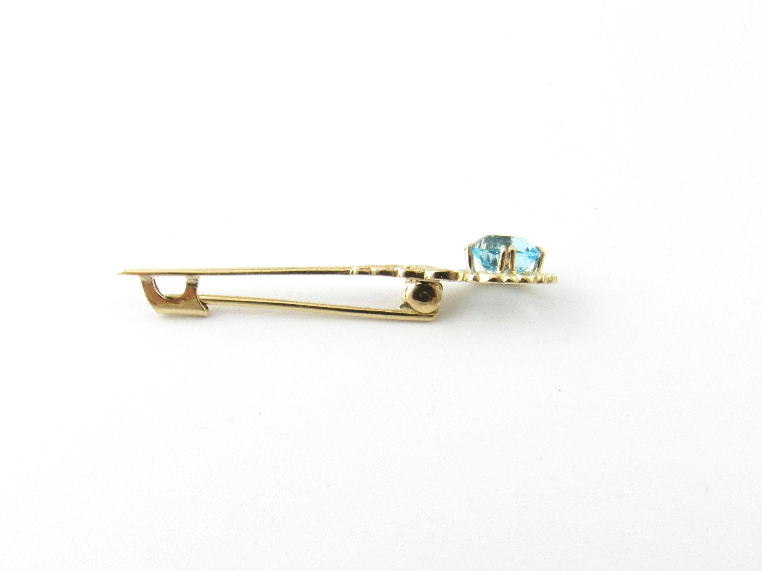  14 Karat Yellow Gold Blue Topaz Brooch/Pin In Good Condition In Washington Depot, CT