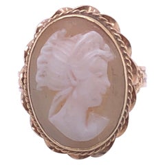 Retro 14 Karat Yellow Gold Braided Frame Cameo Ring