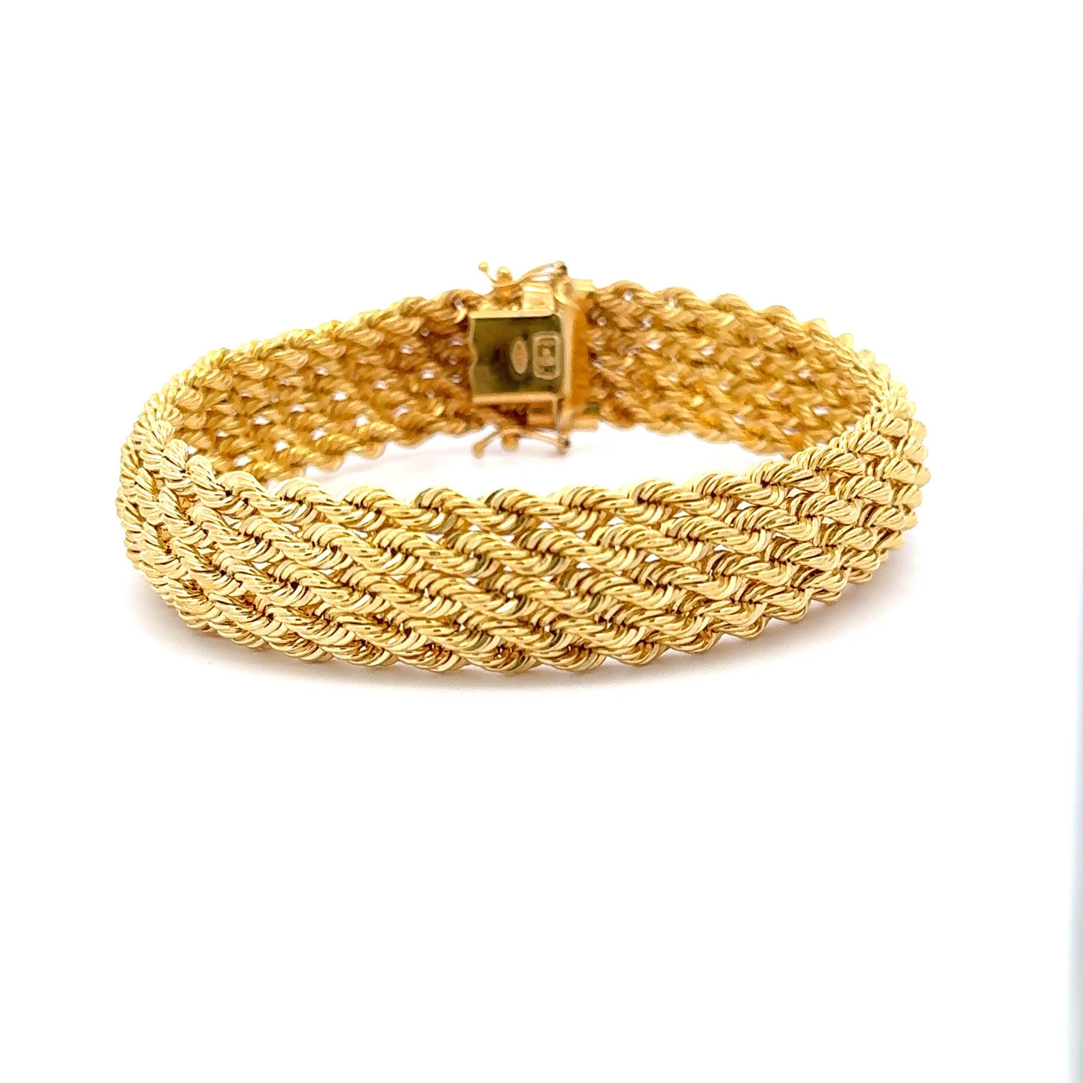 Italian Braided Twist Bracelet 21.1 Grams 8.25 Inches 14 Karat Yellow Gold  For Sale 6