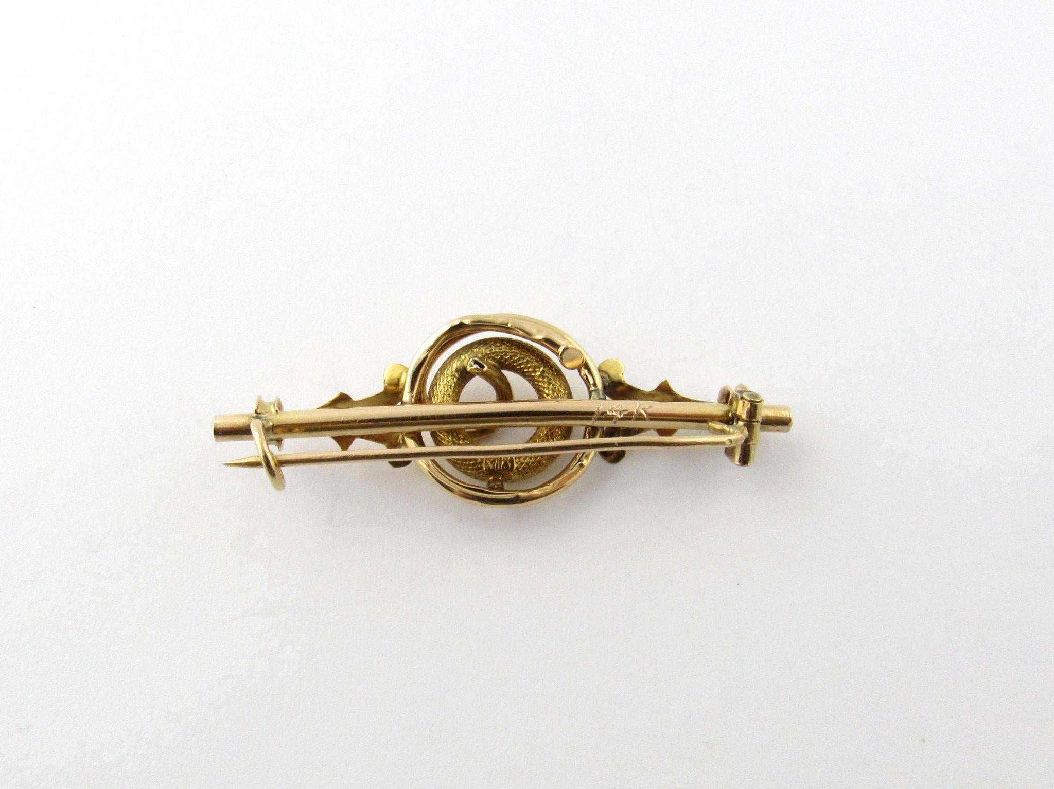 14 Karat Yellow Gold Brooch with Pearl Stone In Good Condition In Washington Depot, CT