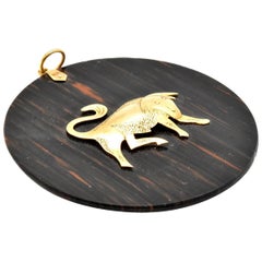 14 Karat Yellow Gold Bull on Circle Stone Pendant 12.2 Grams