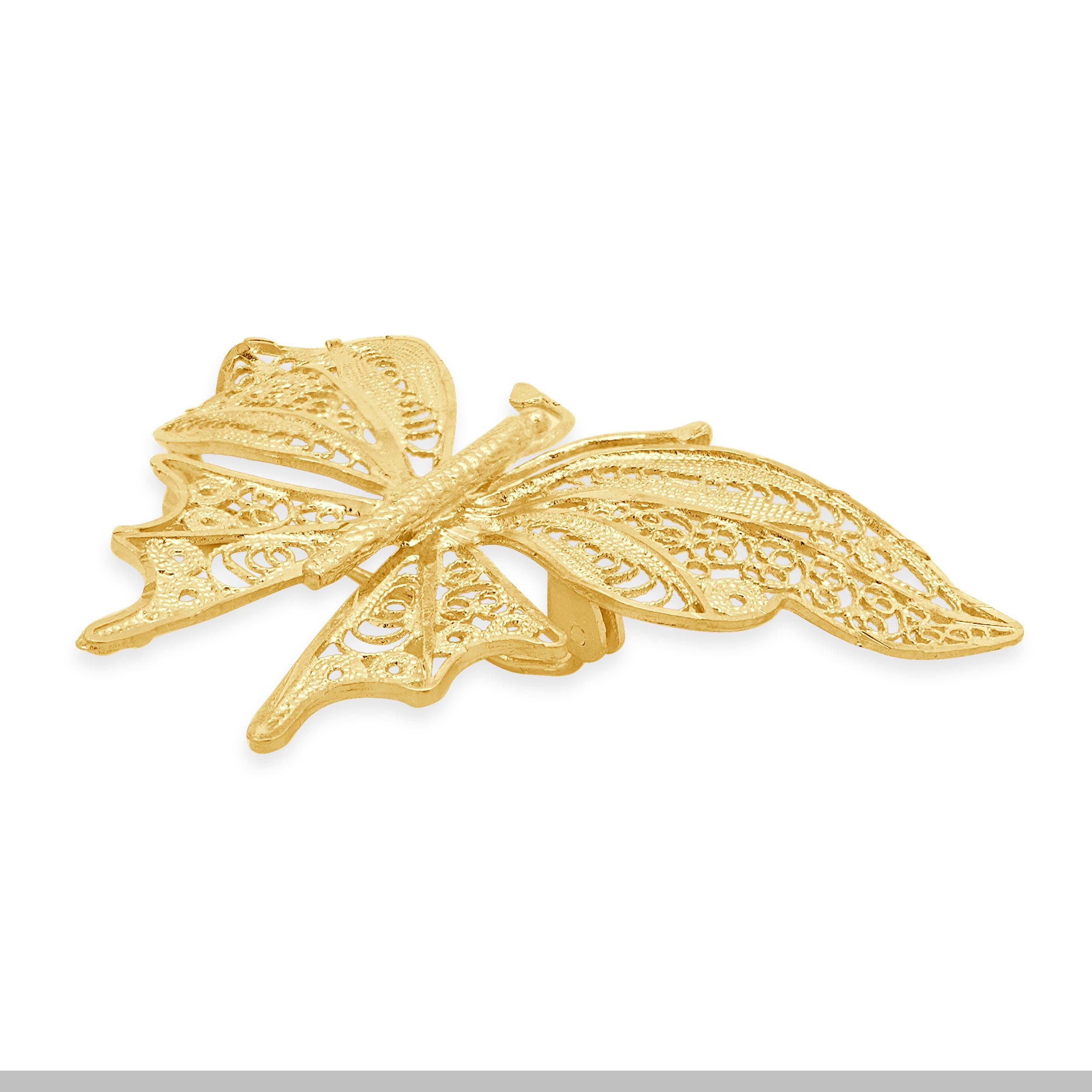 14 Karat yellow Gold Butterfly Pin In Excellent Condition For Sale In Scottsdale, AZ