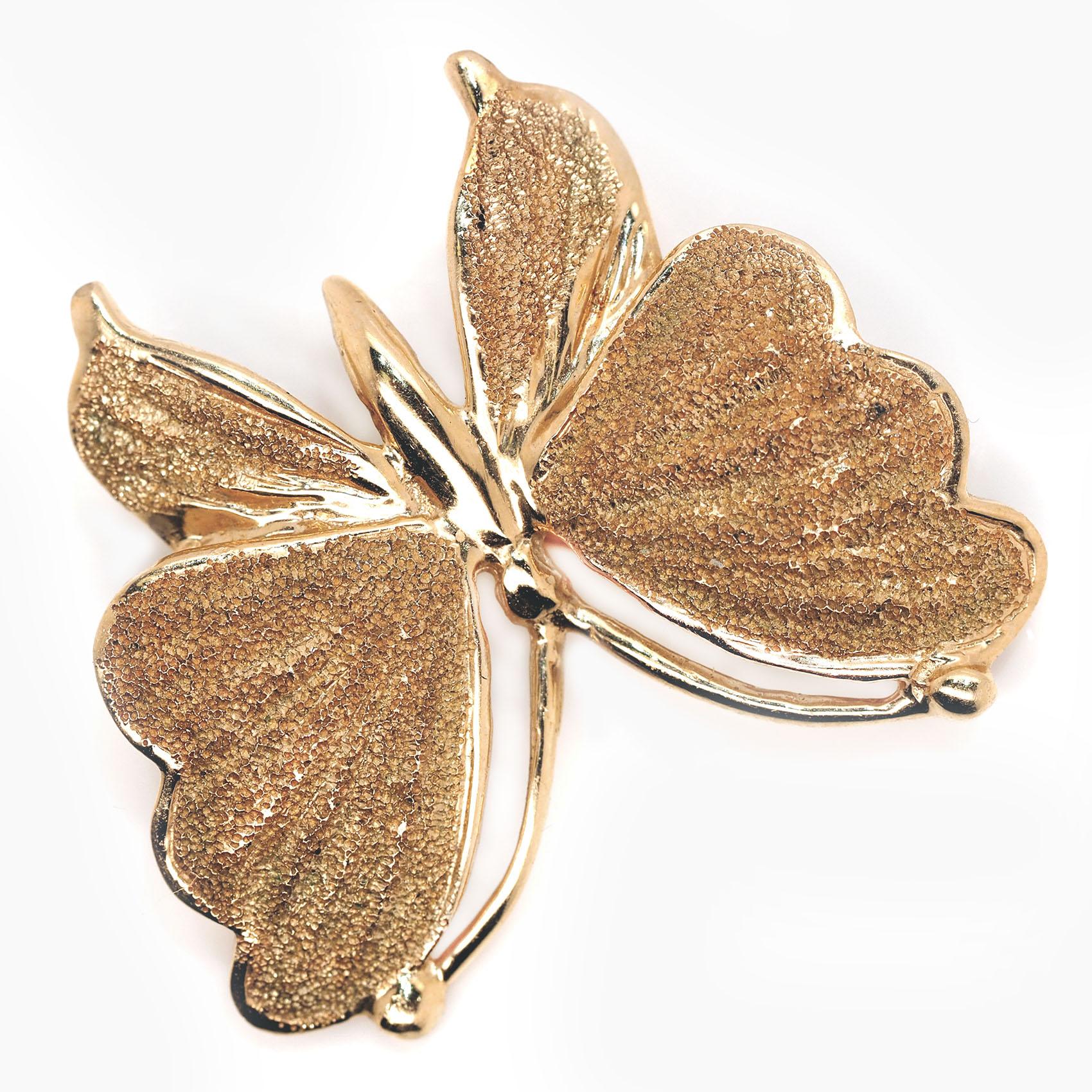 14 Karat Yellow Gold Butterfly Pin In Good Condition In Addison, TX