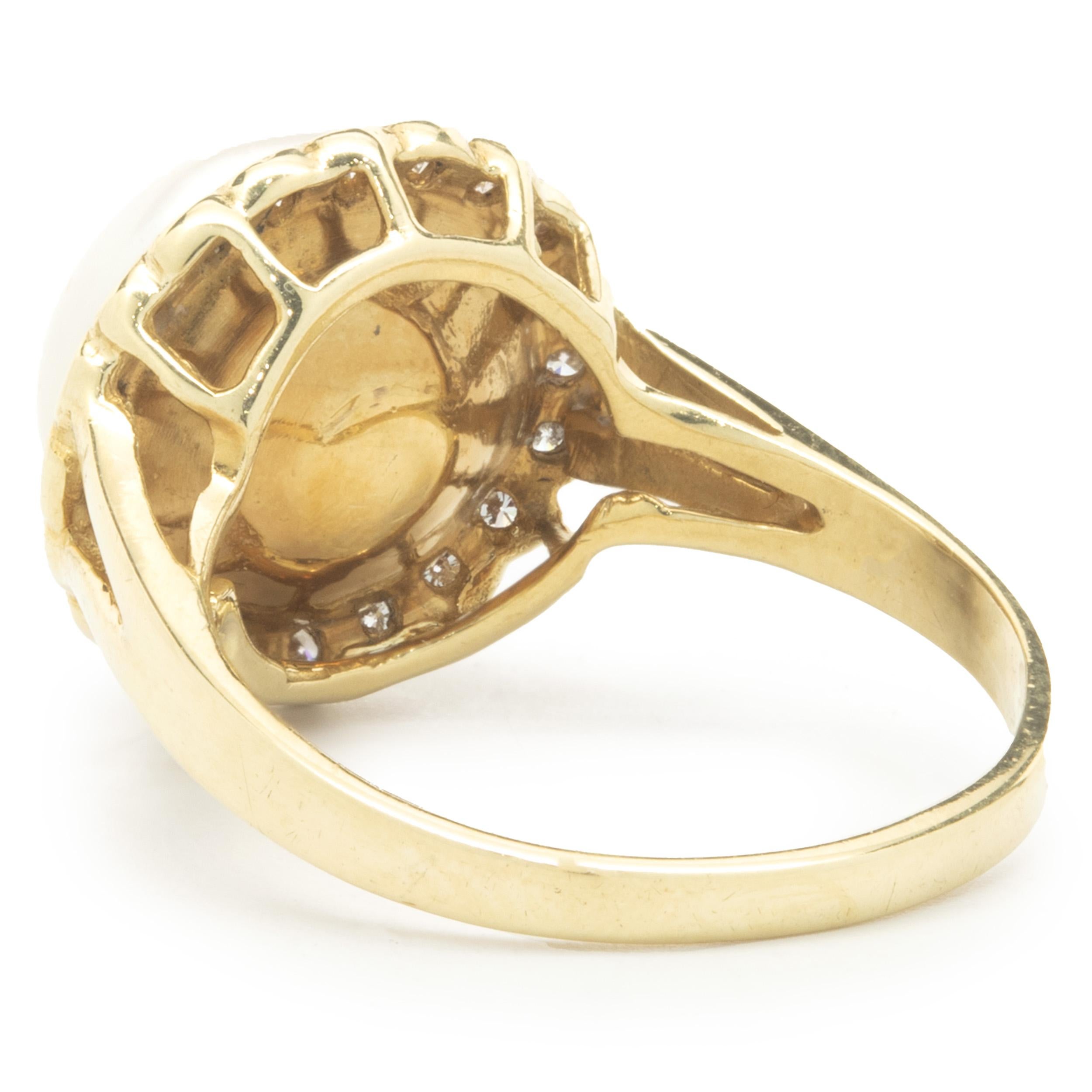18 Karat Yellow Gold Button Pearl and Diamond Cocktail Ring In Excellent Condition For Sale In Scottsdale, AZ