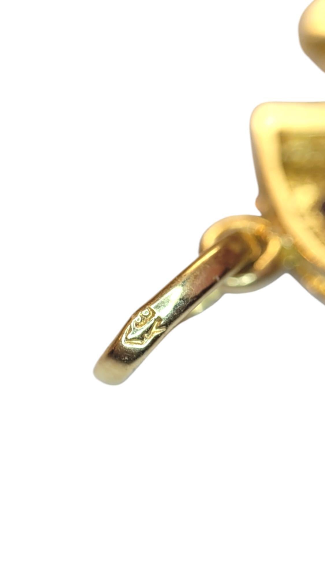 14 Karat Gelbgold Byzantinisches Kreuz mit lila facettierten Steinen-Anhänger #20170 im Angebot 4