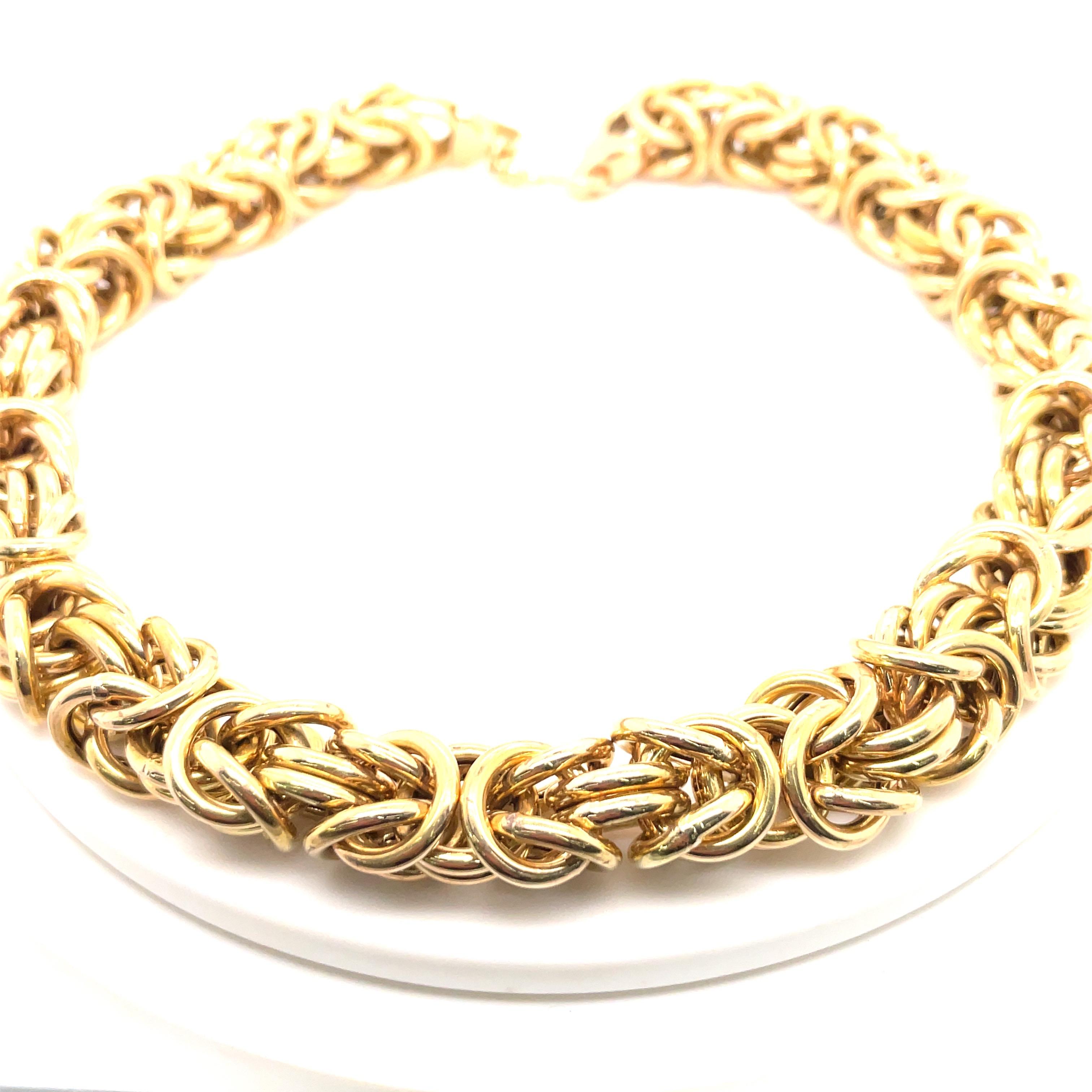 Collier de style byzantin en or jaune 14 carats 105,6 grammes Pour femmes en vente