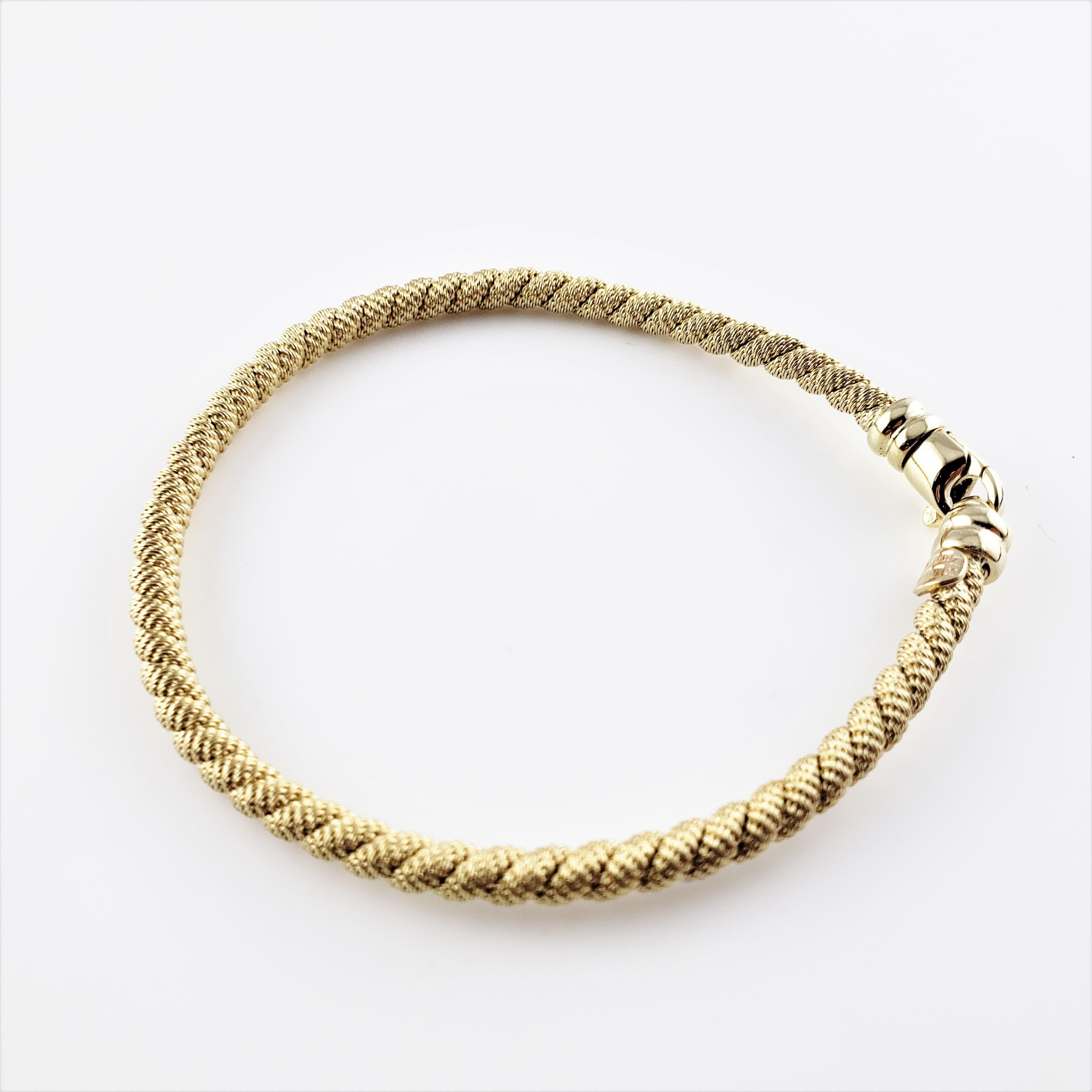 14 Karat Yellow Gold Cable Bracelet In Good Condition In Washington Depot, CT