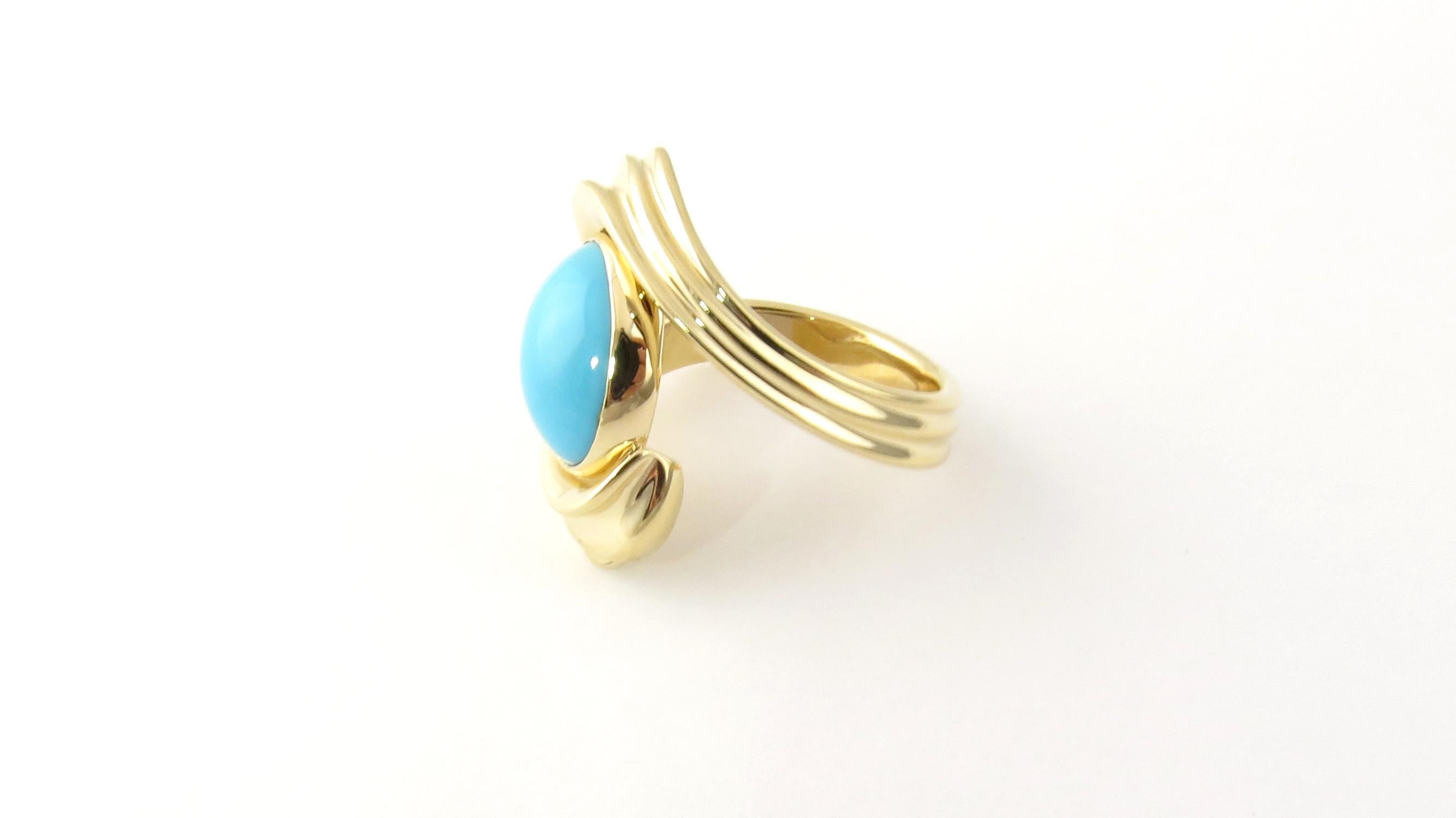 Vintage 14 Karat Yellow Gold Cabochon Turquoise Ring Size 5.75

This lovely ring features one oval cabochon turquoise stone (10 mm x 9 mm) set in beautifully detailed 14K yellow gold. Top of ring measures 21 mm. Shank measures 3.5 mm.

Ring Size: