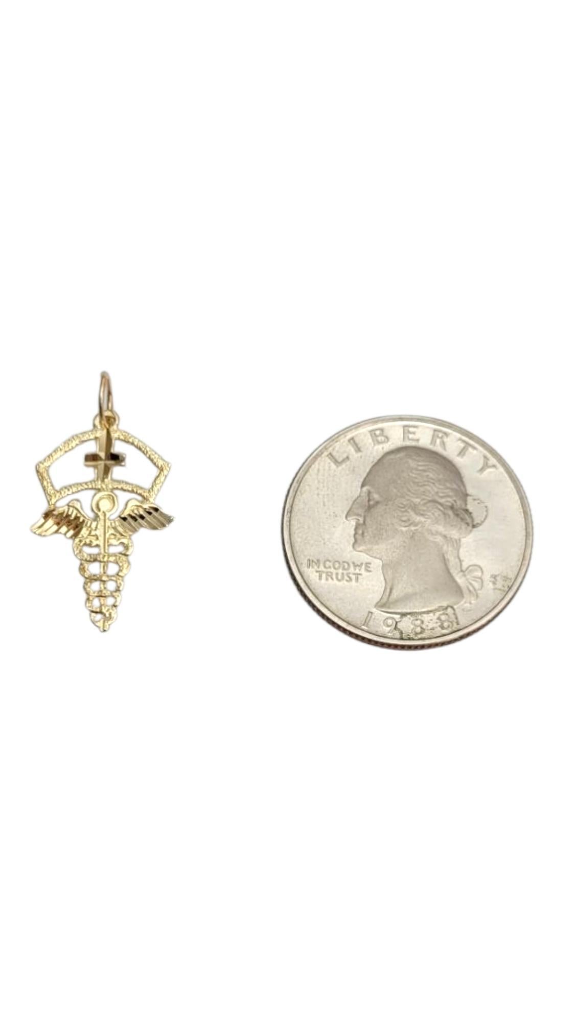 Donna 14 Karat Yellow Gold Caduceus Symbol of Medicine Charm #21628 in vendita