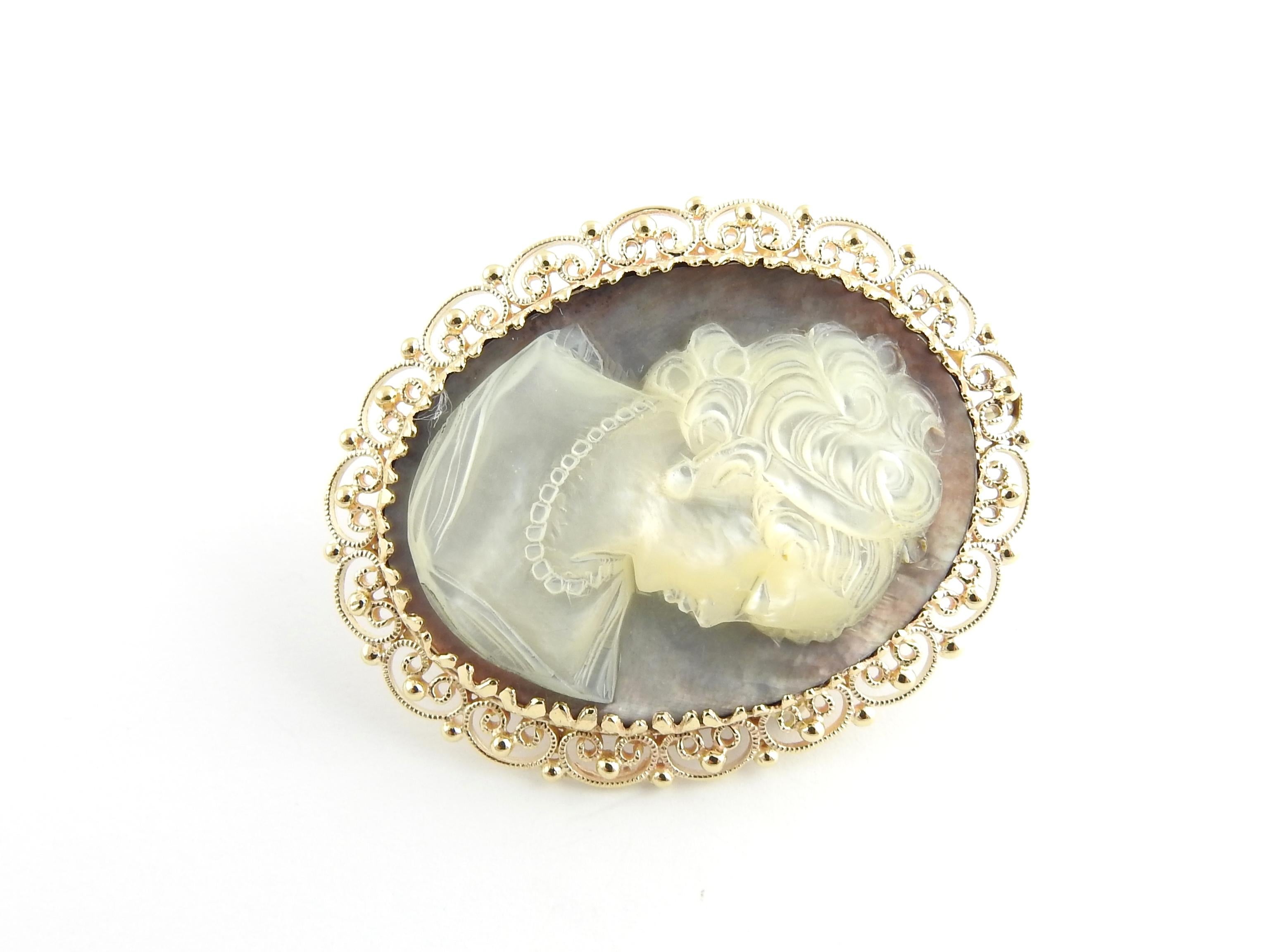 14 Karat Yellow Gold Cameo Brooch / Pendant 2