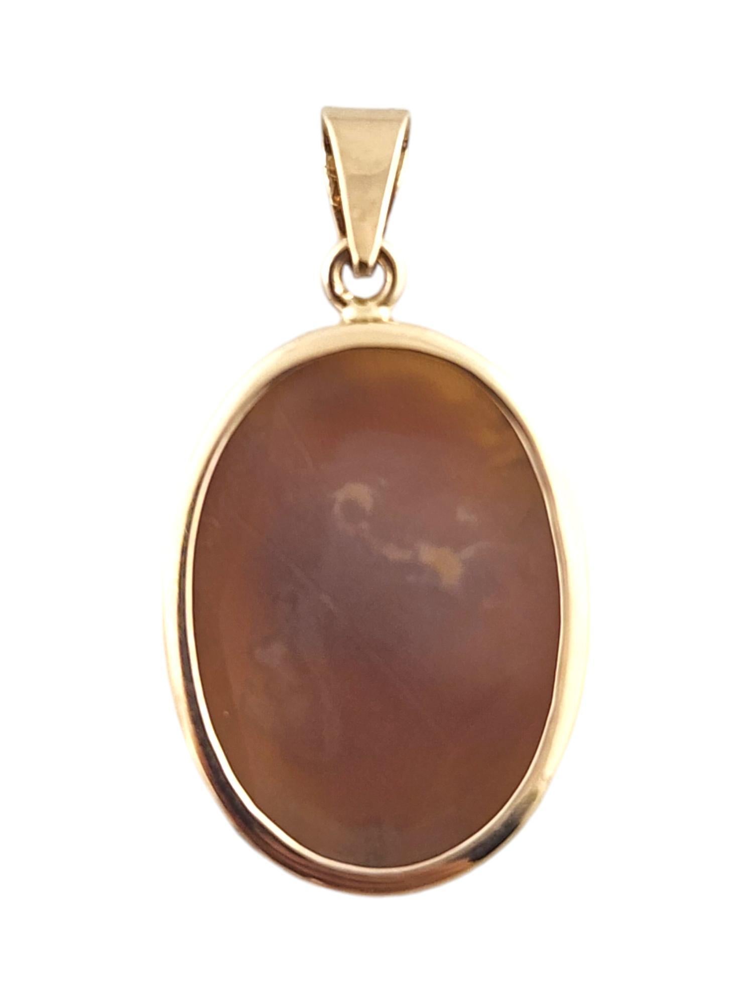 Pendentif camée en or jaune 14 carats n° 19248 Pour femmes en vente