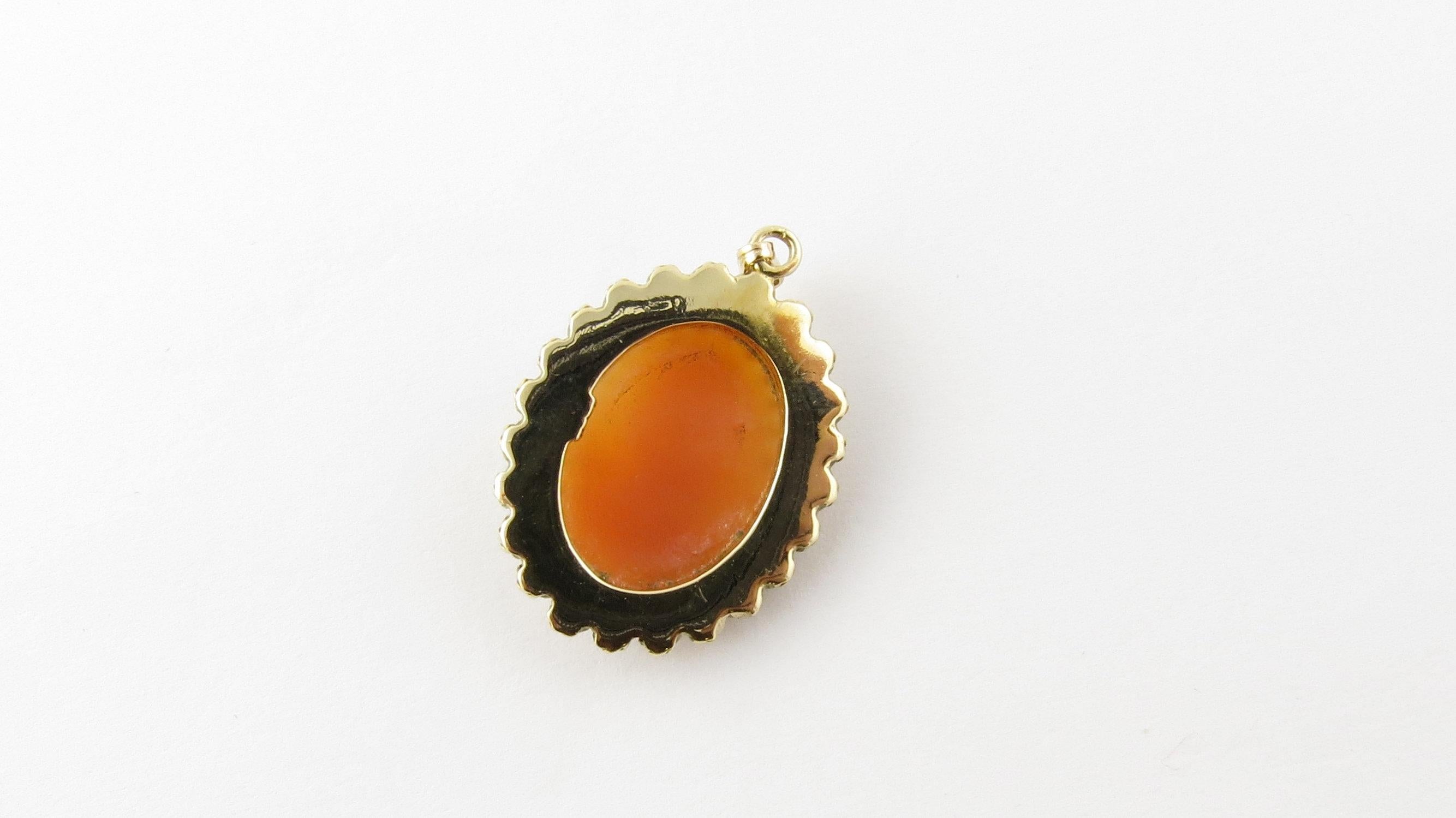 14k gold cameo pendant