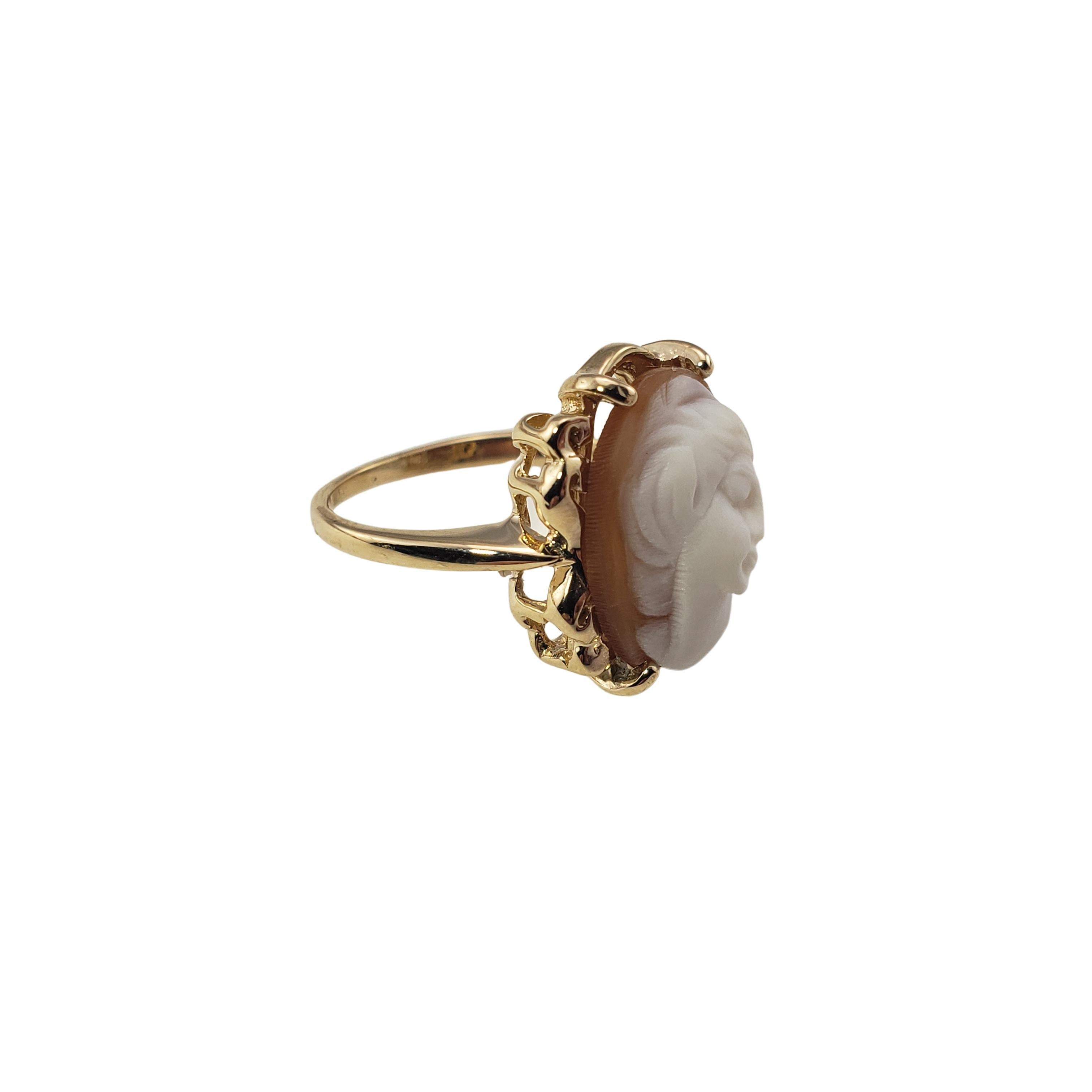 vintage gold cameo ring