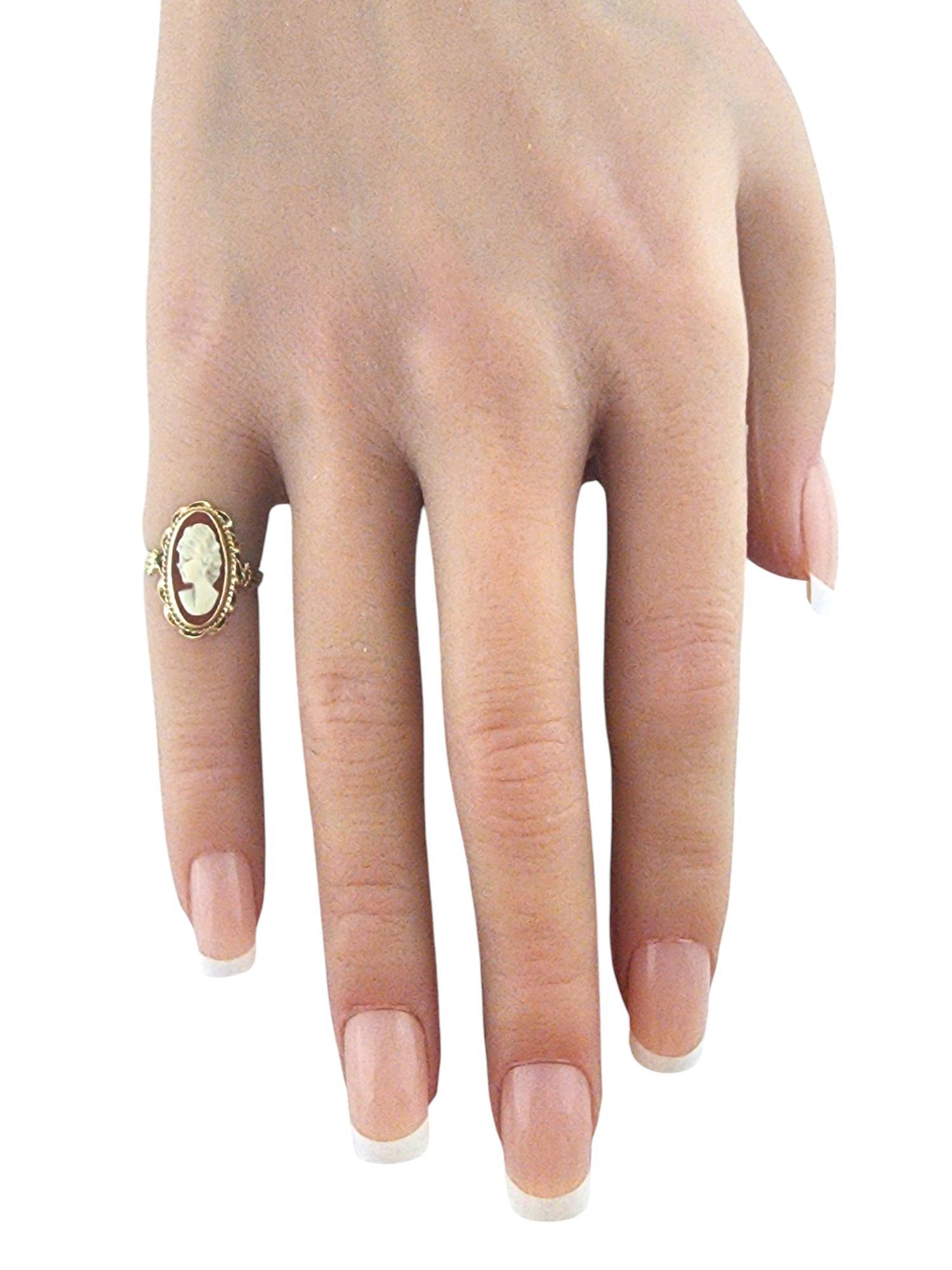 14 Karat Yellow Gold Cameo Ring Size 3 #19389 For Sale 2
