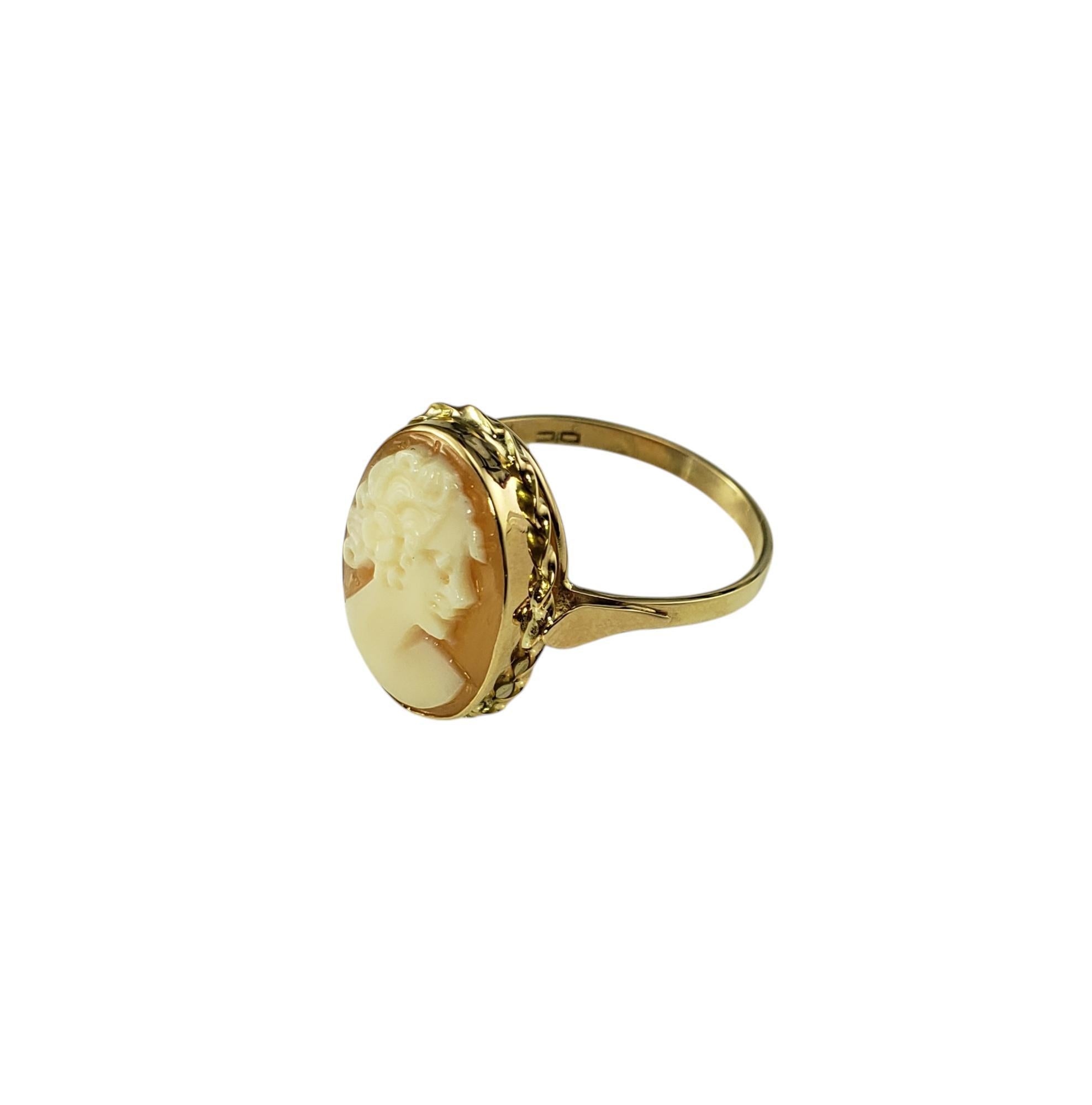 14 Karat Yellow Gold Cameo Ring Size 5.75 #20578 In Good Condition For Sale In Washington Depot, CT
