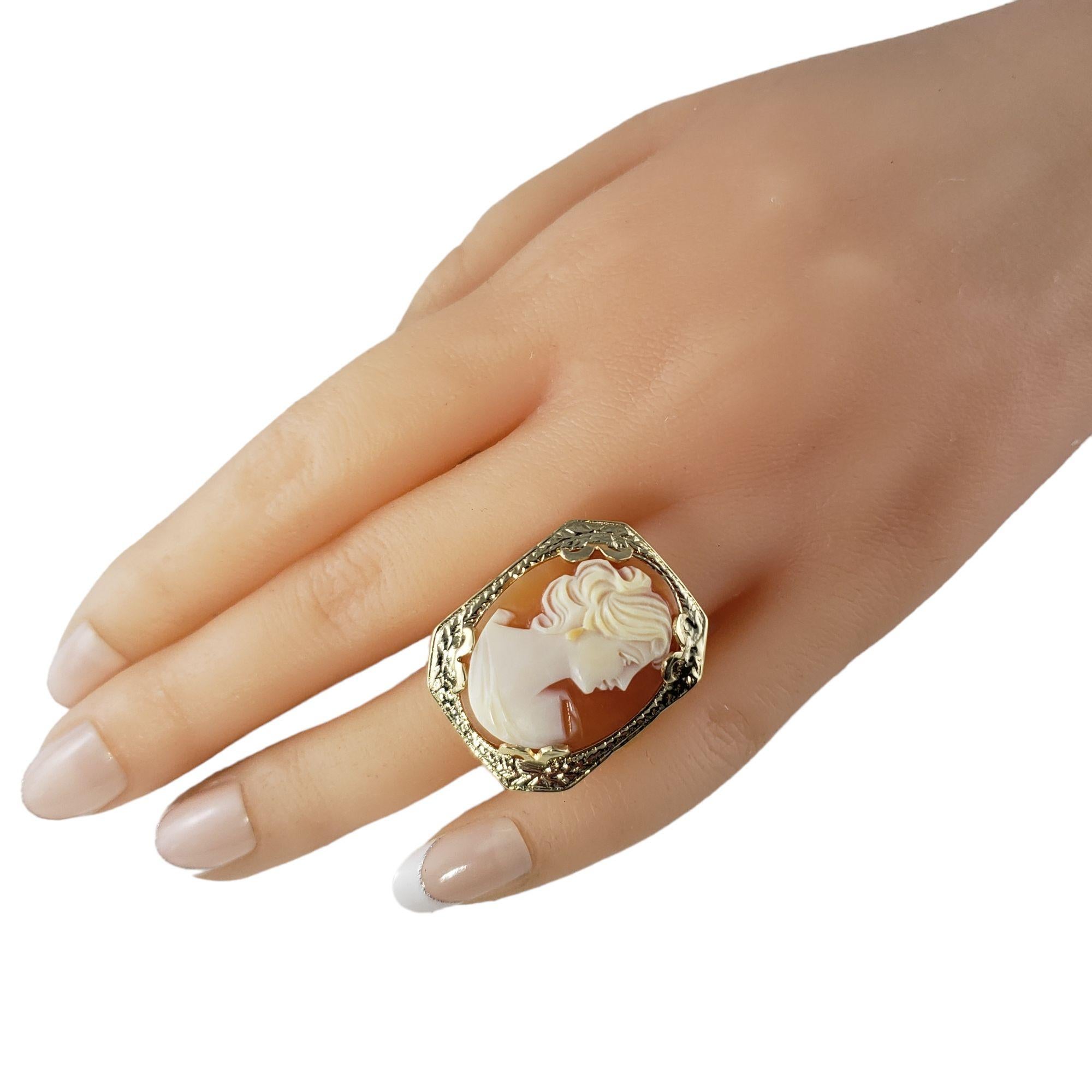 14 Karat Yellow Gold Cameo Ring For Sale 3