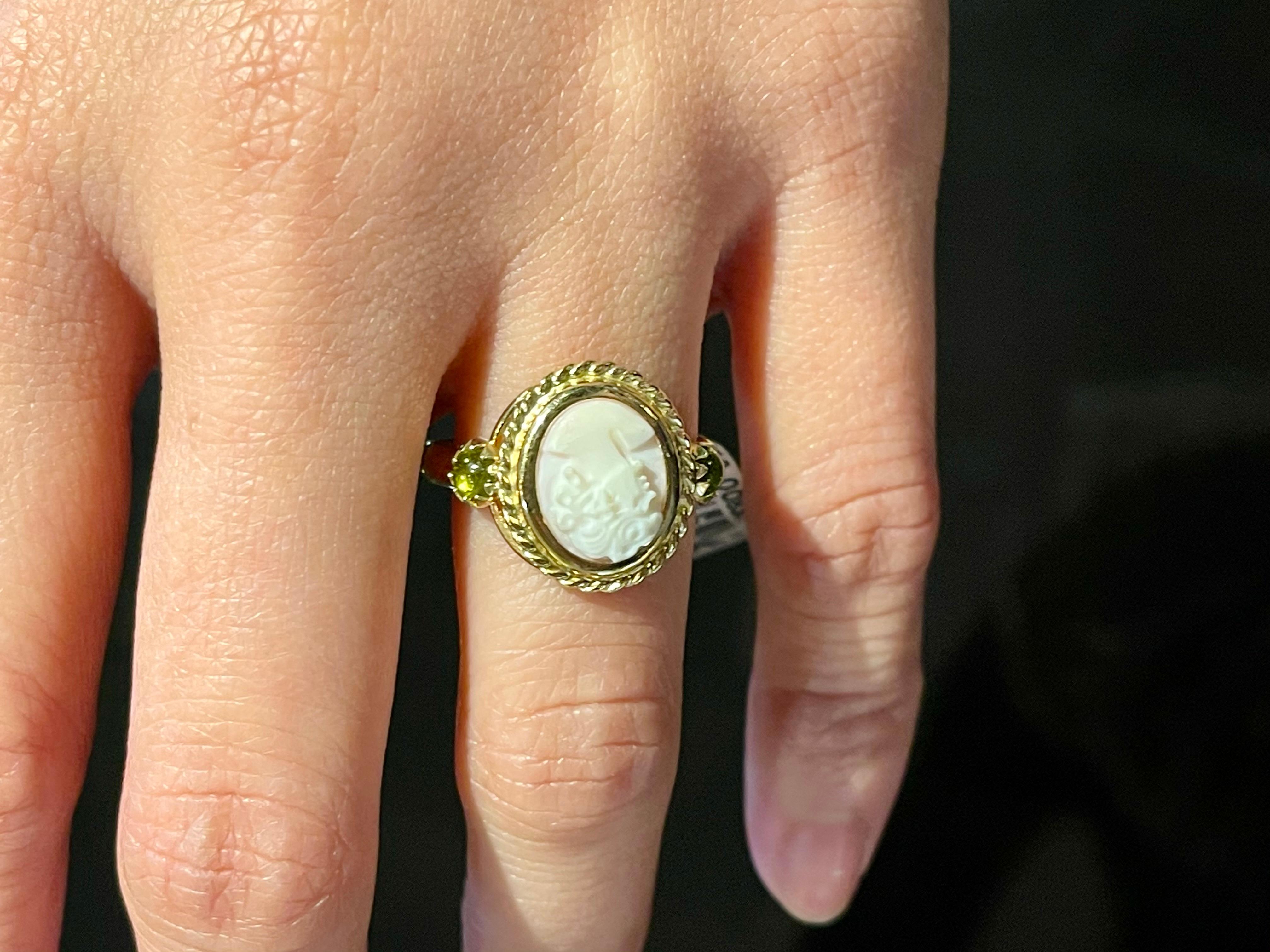 14 Karat Yellow Gold Cameo Ring with Stones For Sale 2