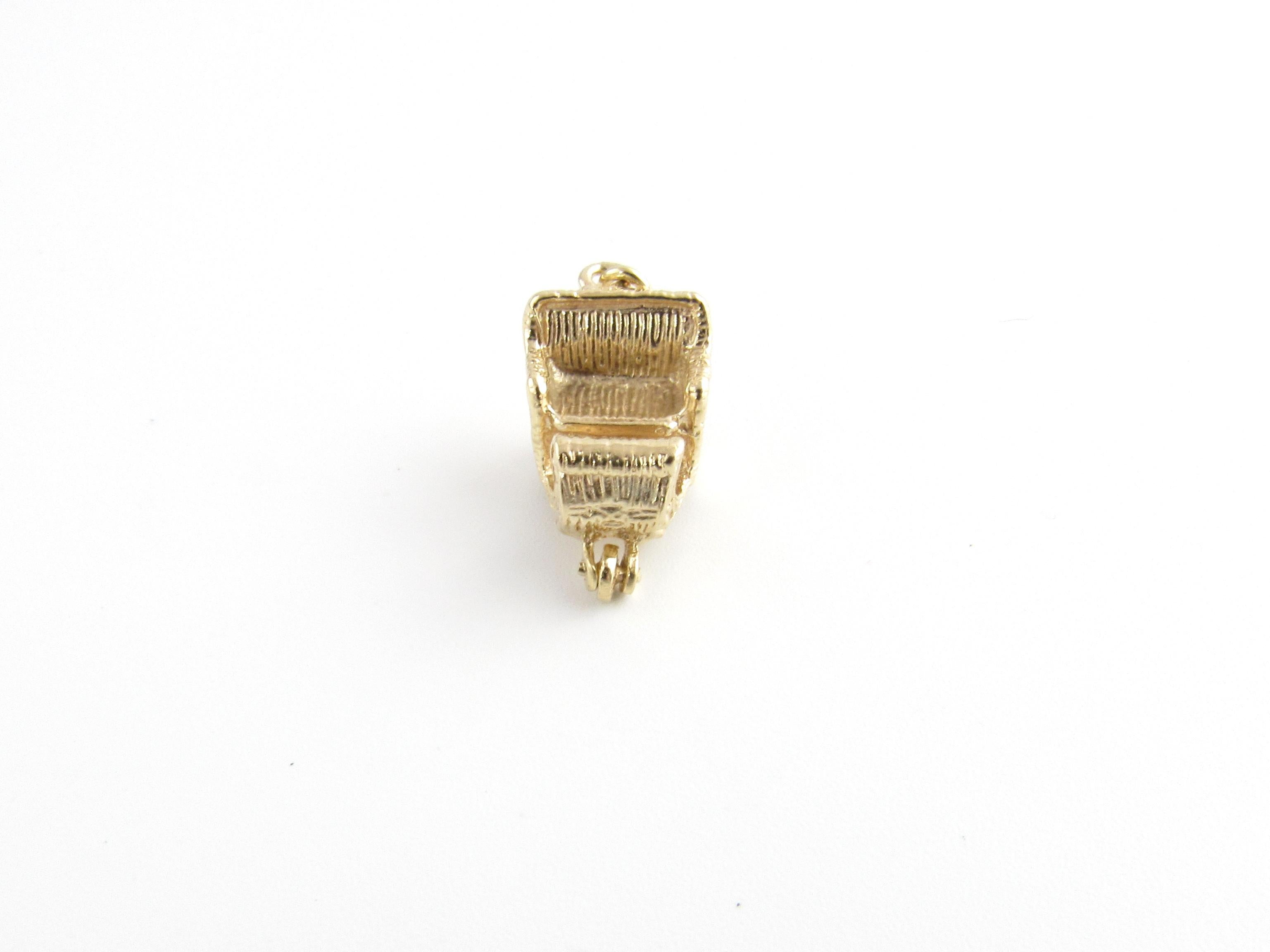 Vintage 14 Karat Yellow Gold Carriage / Buggy Charm

This 3D charm features a miniature buggy beautifully detailed in 14K yellow gold.

Size: 19 mm x 12 mm

Weight: 2.0 dwt. / 3.2 gr.

Acid tested for 14K gold.

Very good condition, professionally