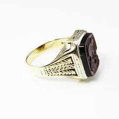 14 Karat Gelbgold geschnitzter Karneol-Ring