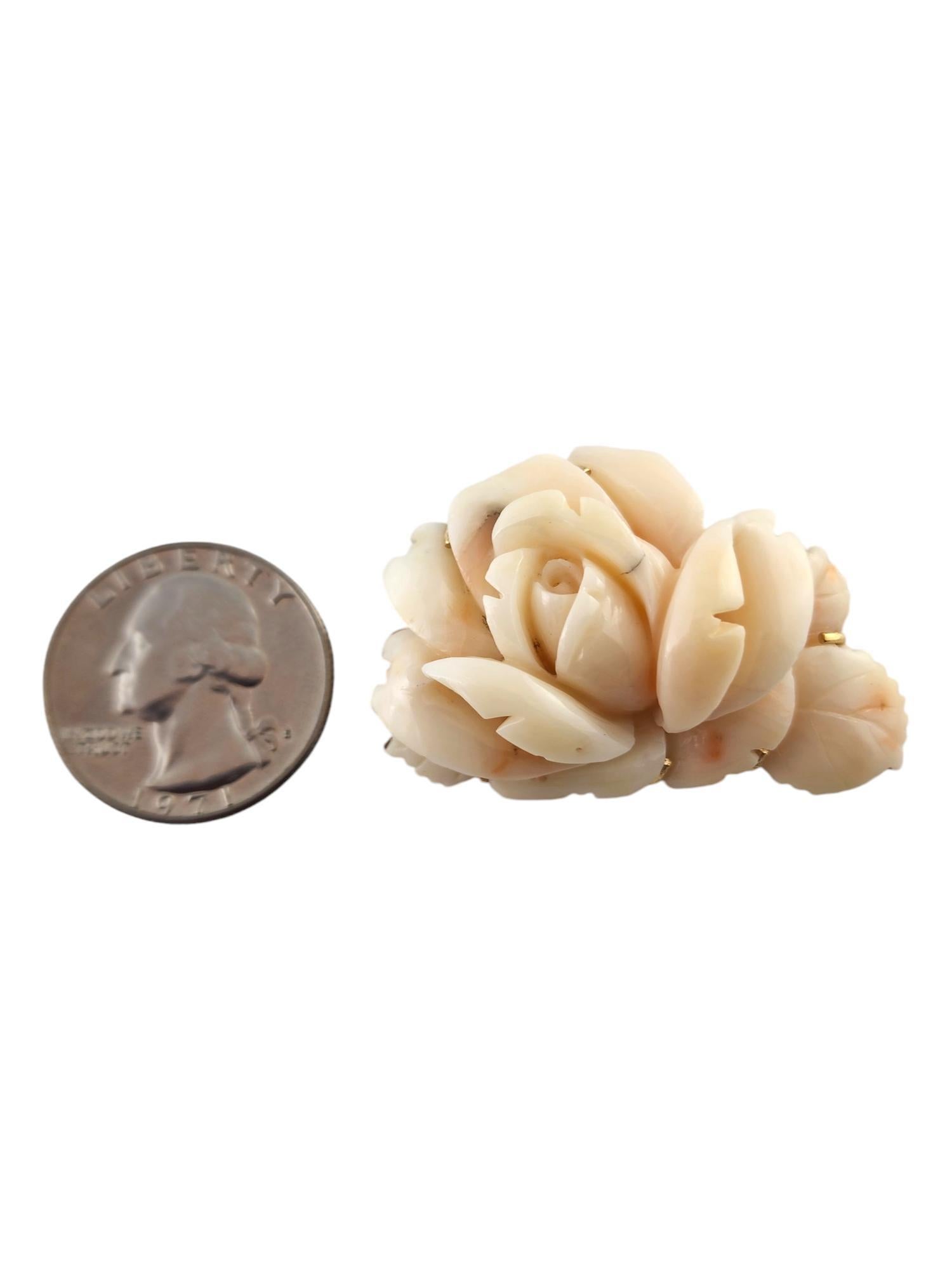 14 Karat Yellow Gold Carved Pink Coral Rose Brooch Pendant #19040 For Sale 2
