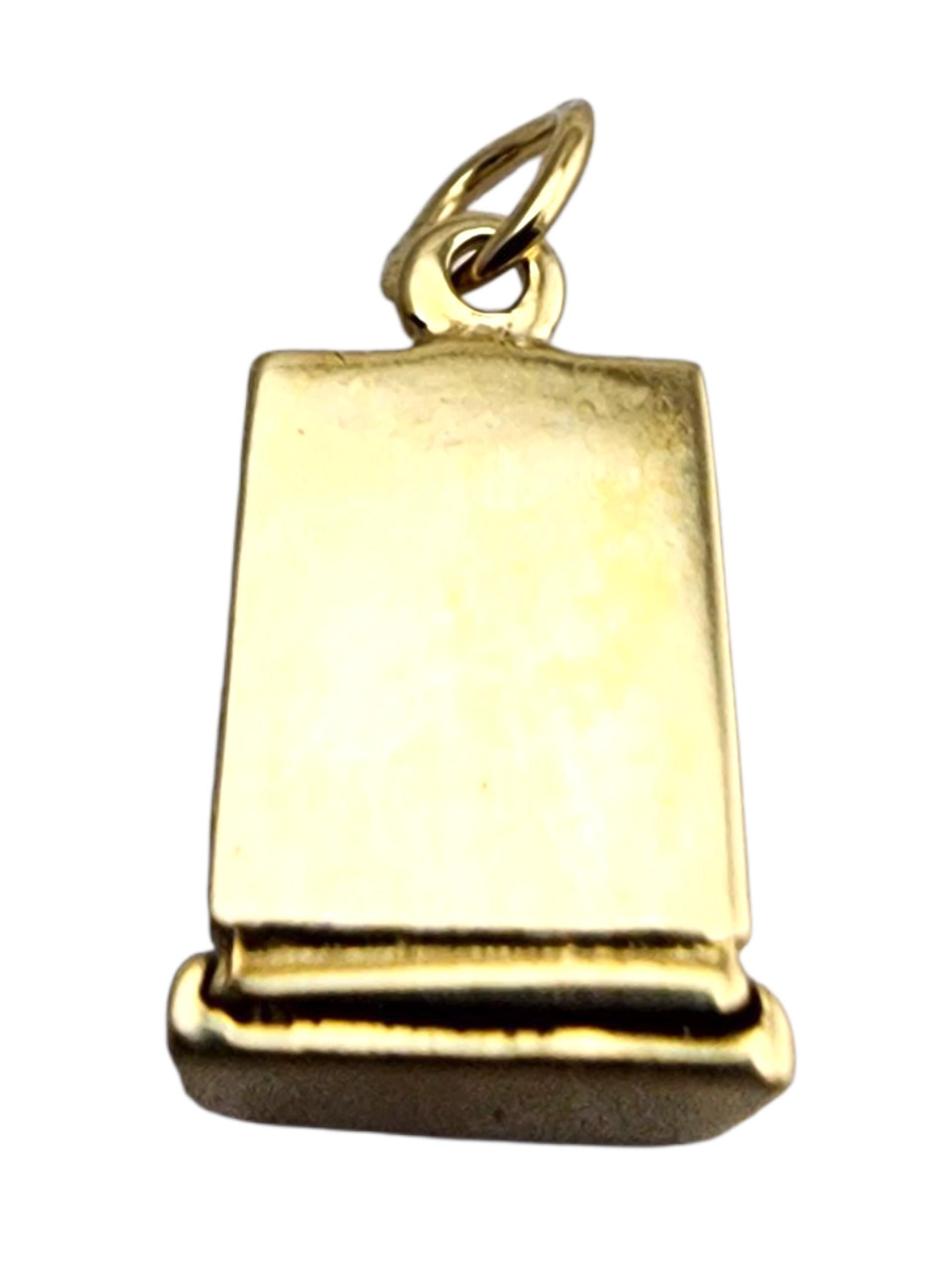 Contemporain Charme de caisse enregistreuse en or jaune 14 carats #23908 en vente