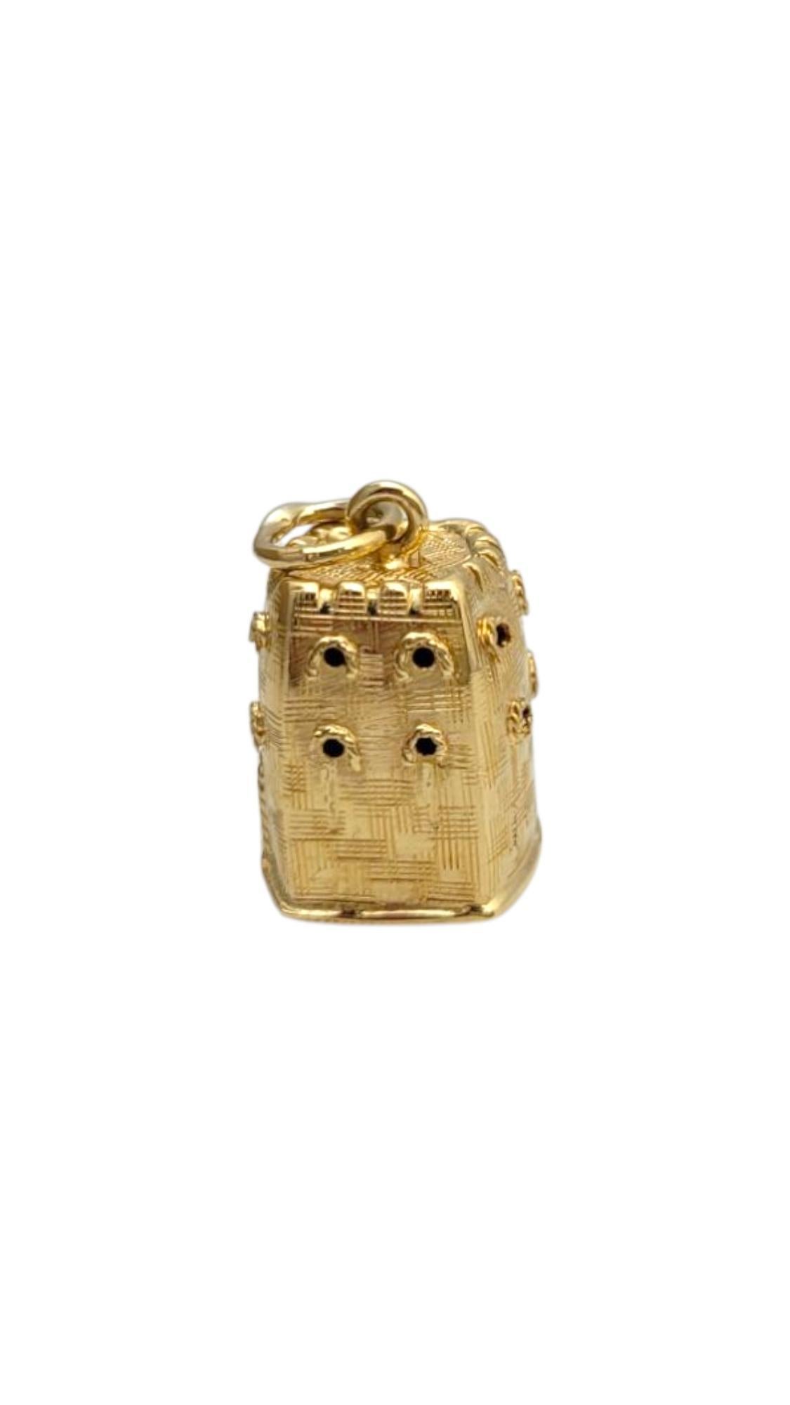 14 Karat Yellow Gold Castle Charm #21630 im Zustand „Gut“ im Angebot in Washington Depot, CT