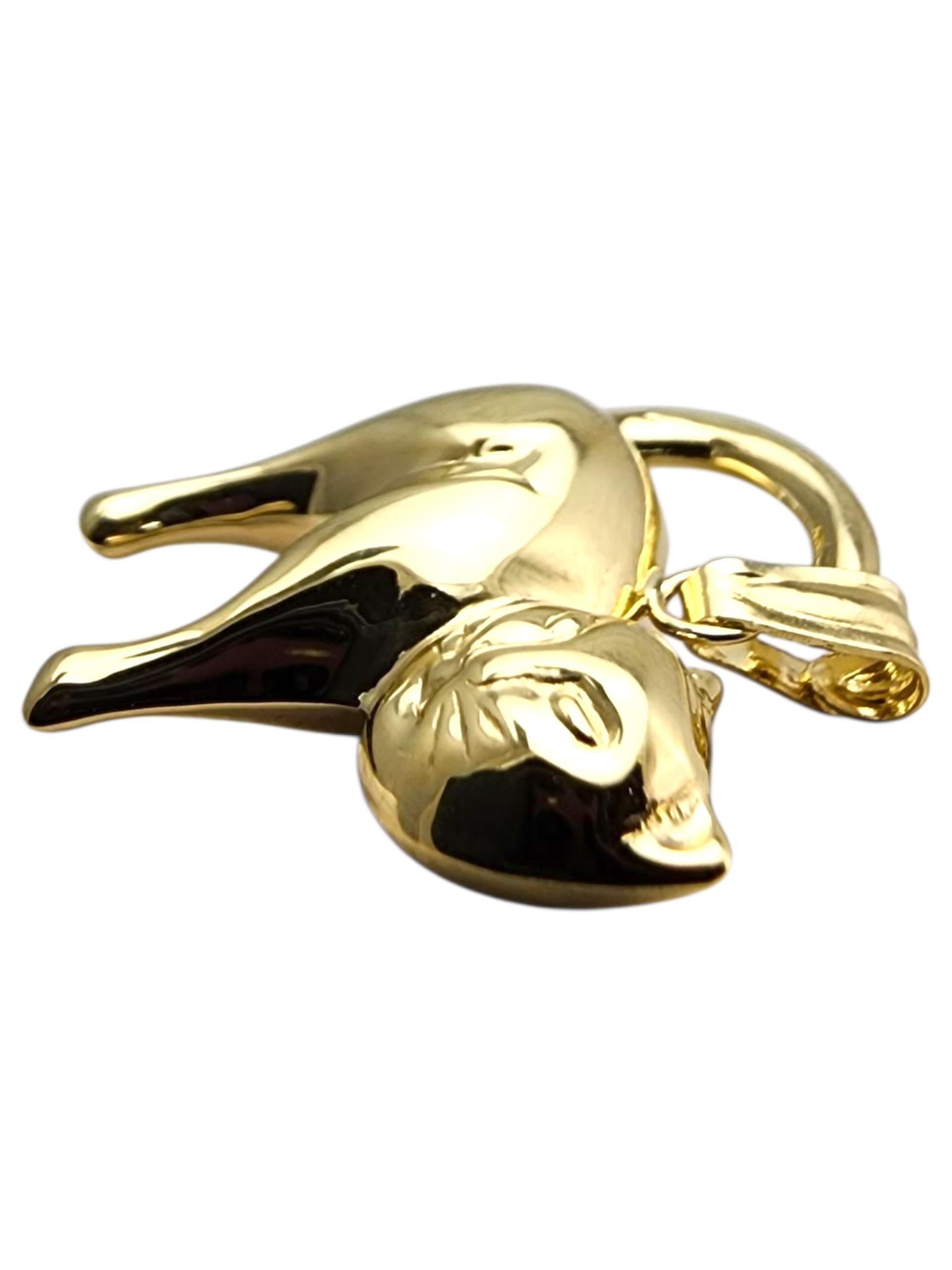 Pendentif chat en or jaune 14 carats #23675 en vente 2