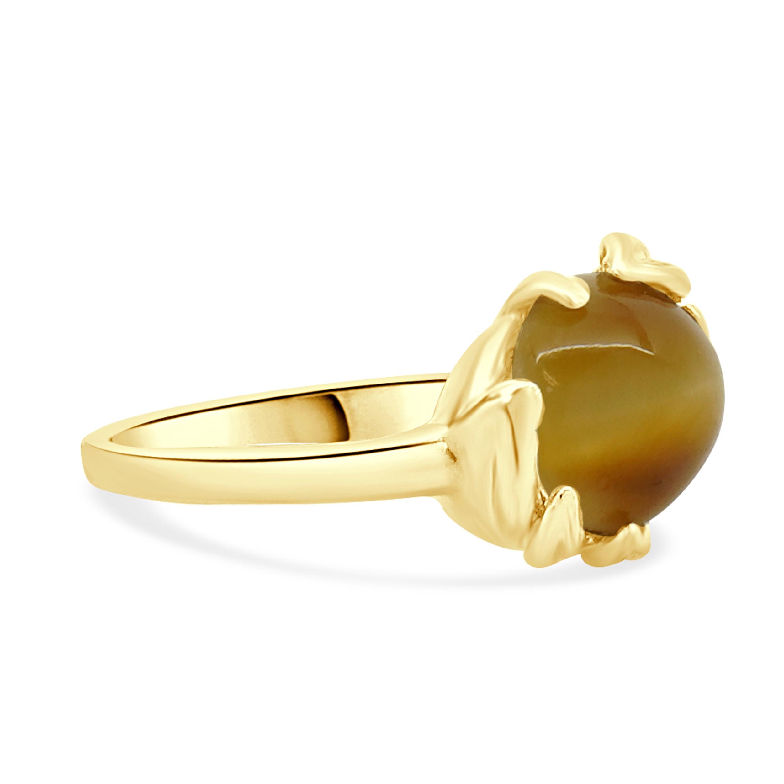 Taille ovale Bague Foliage Catseye en or jaune 14 carats en vente