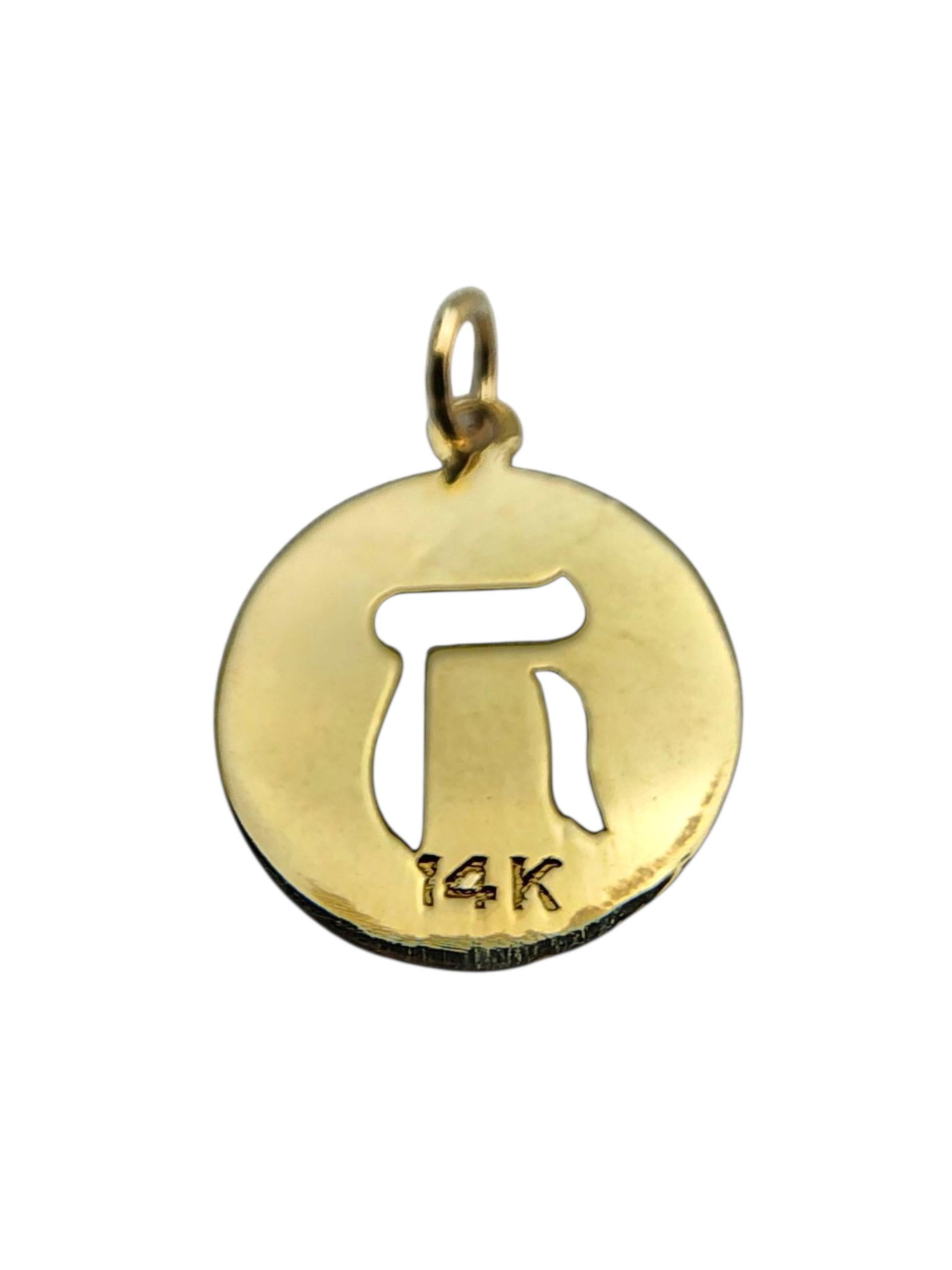 Charme Chai en or jaune 14 carats #23580 en vente 2