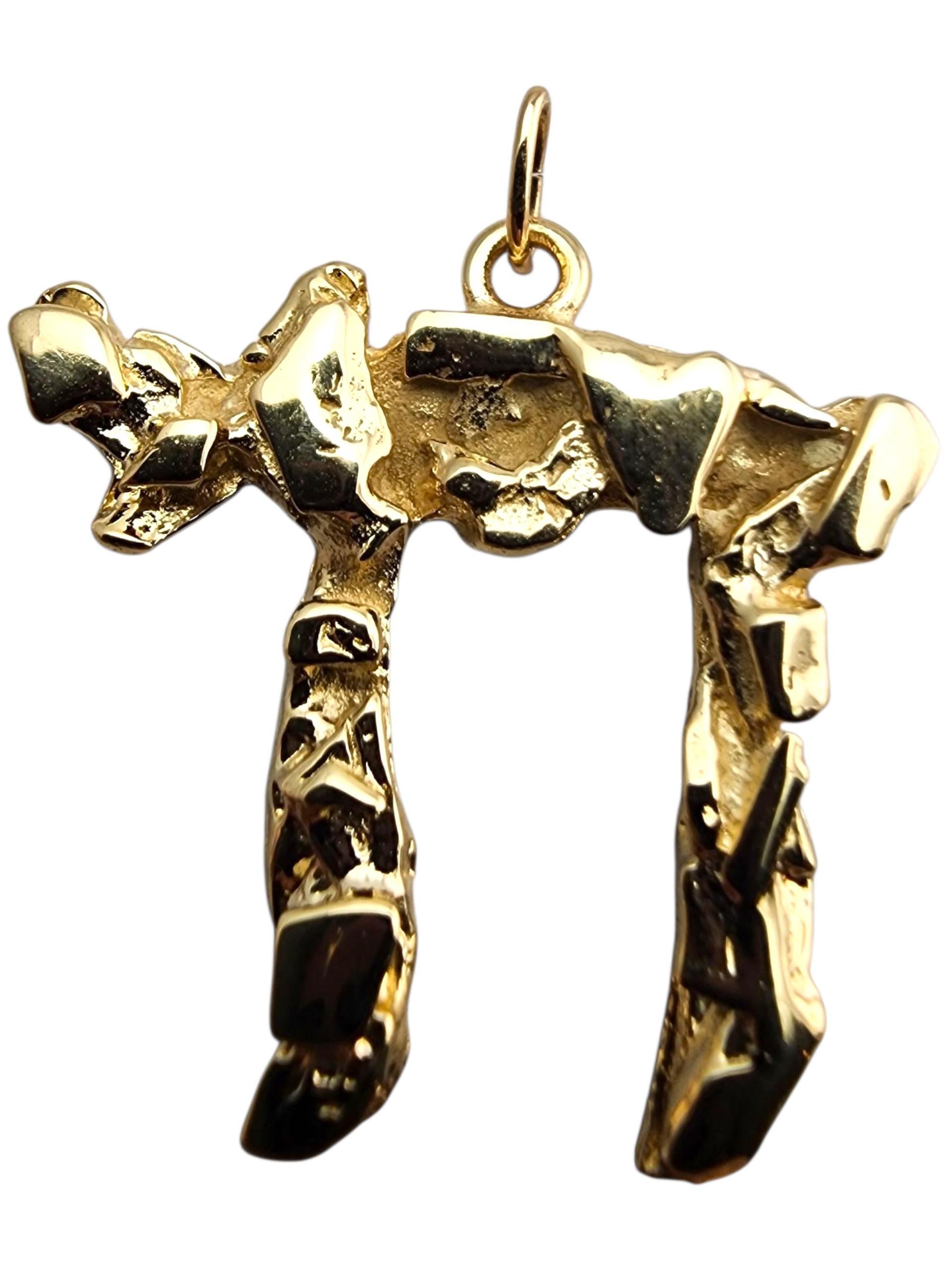 14 Karat Yellow Gold Chai Nugget Pendant #23923 in vendita 5