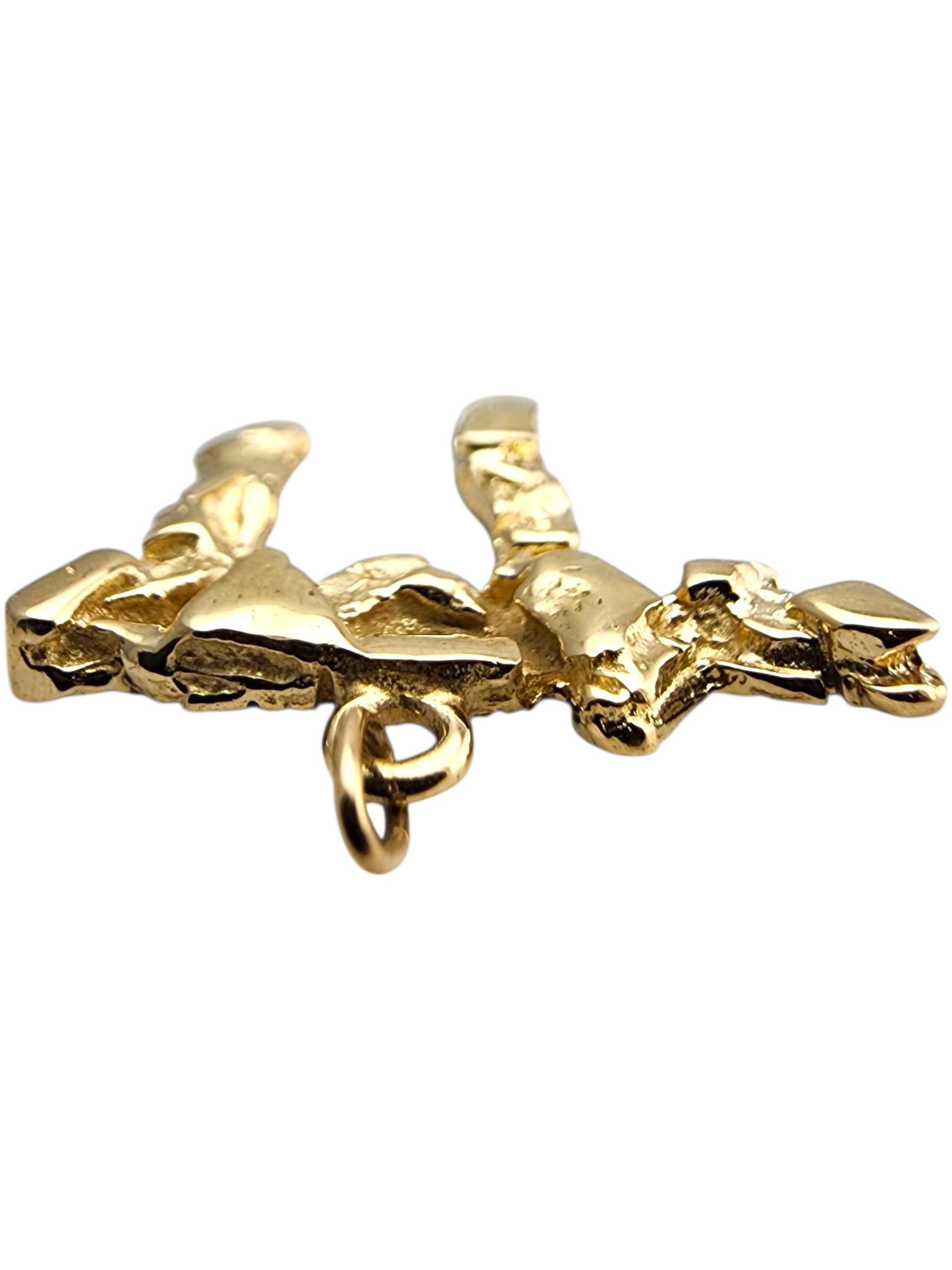 14 Karat Yellow Gold Chai Nugget Pendant #23923 in vendita 2