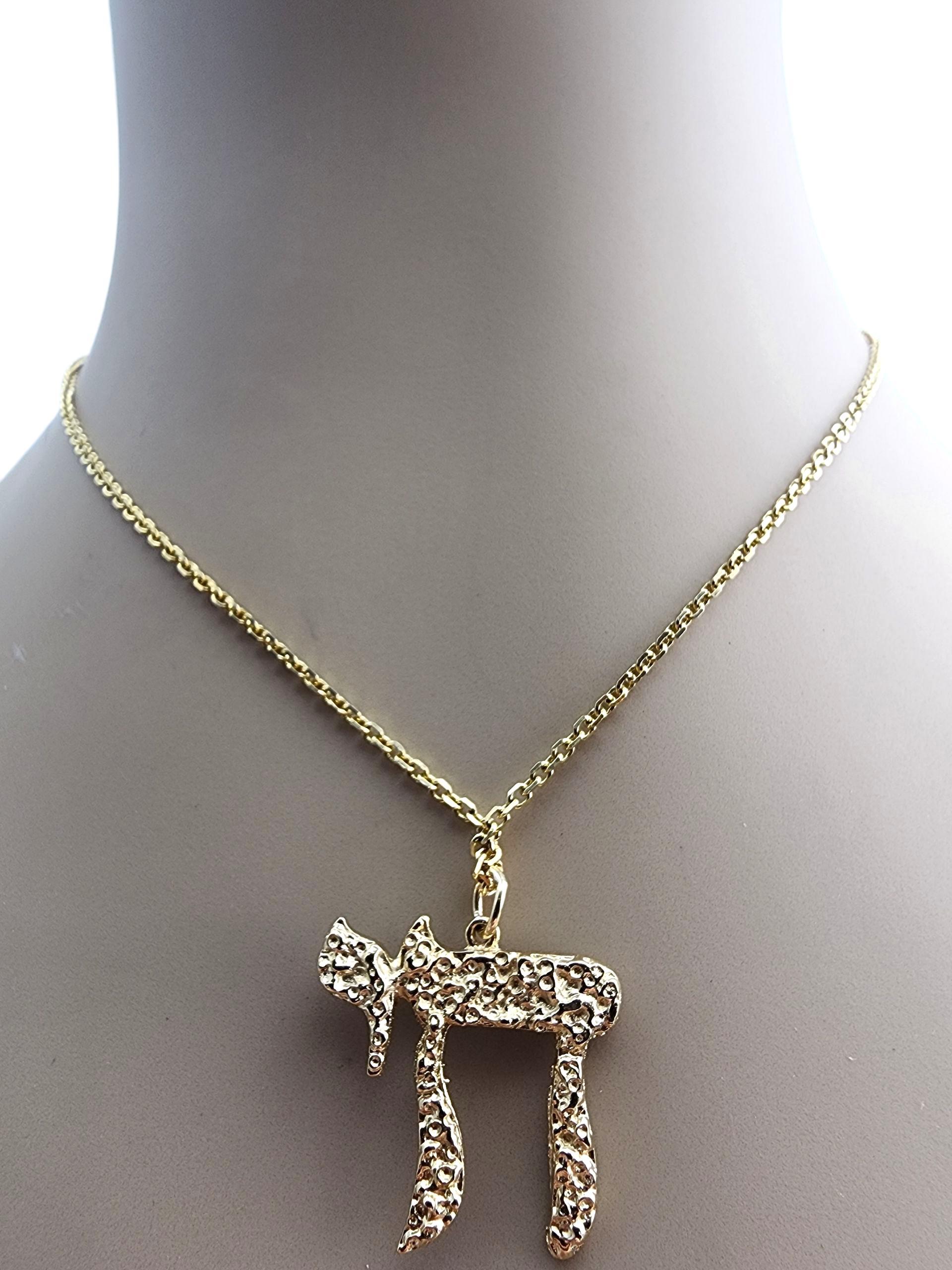 14 Karat Yellow Gold Chai Nugget Pendant #23924 in vendita 4