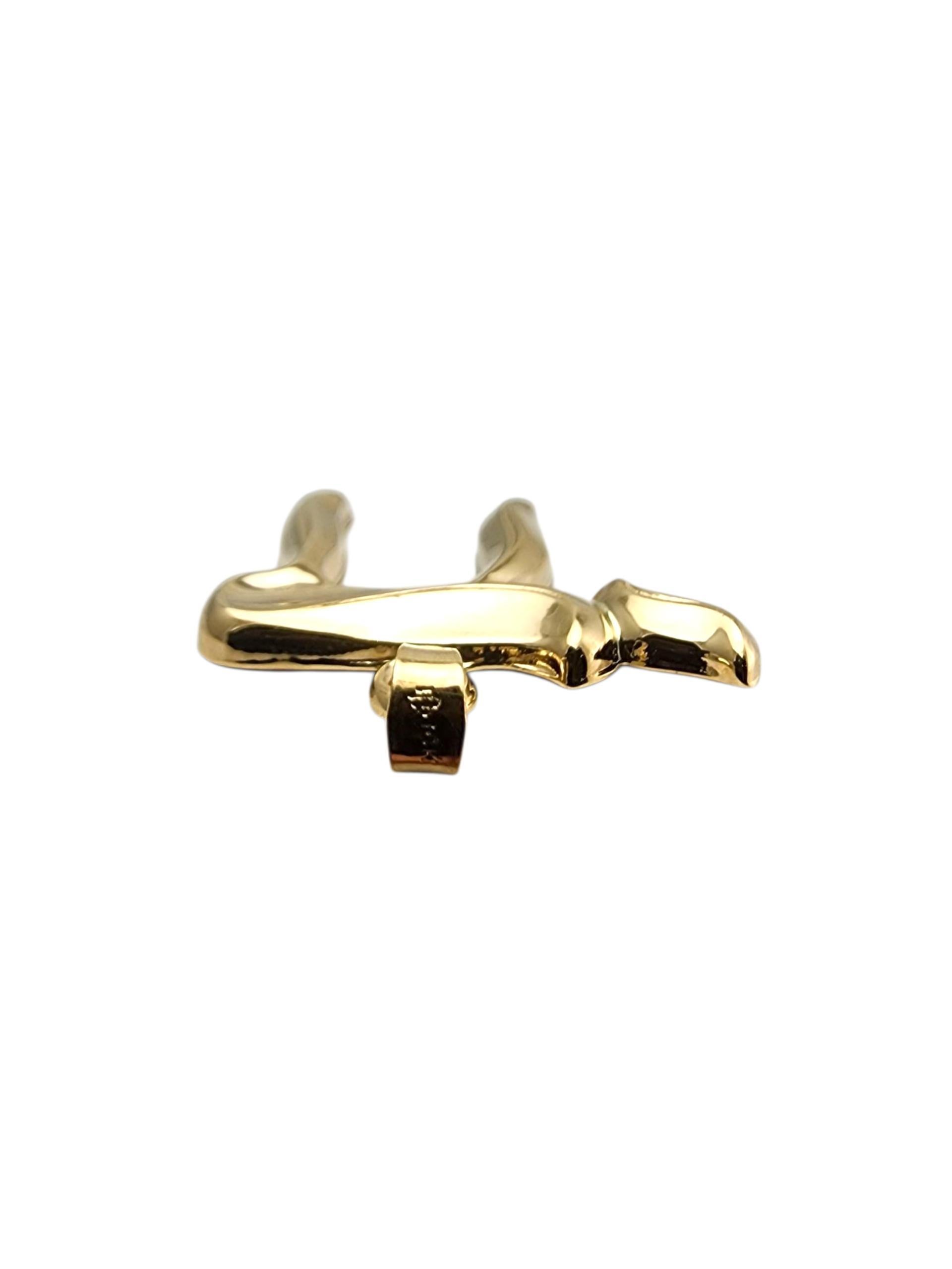 Pendentif Chai en or jaune 14 carats #23505 Pour femmes en vente