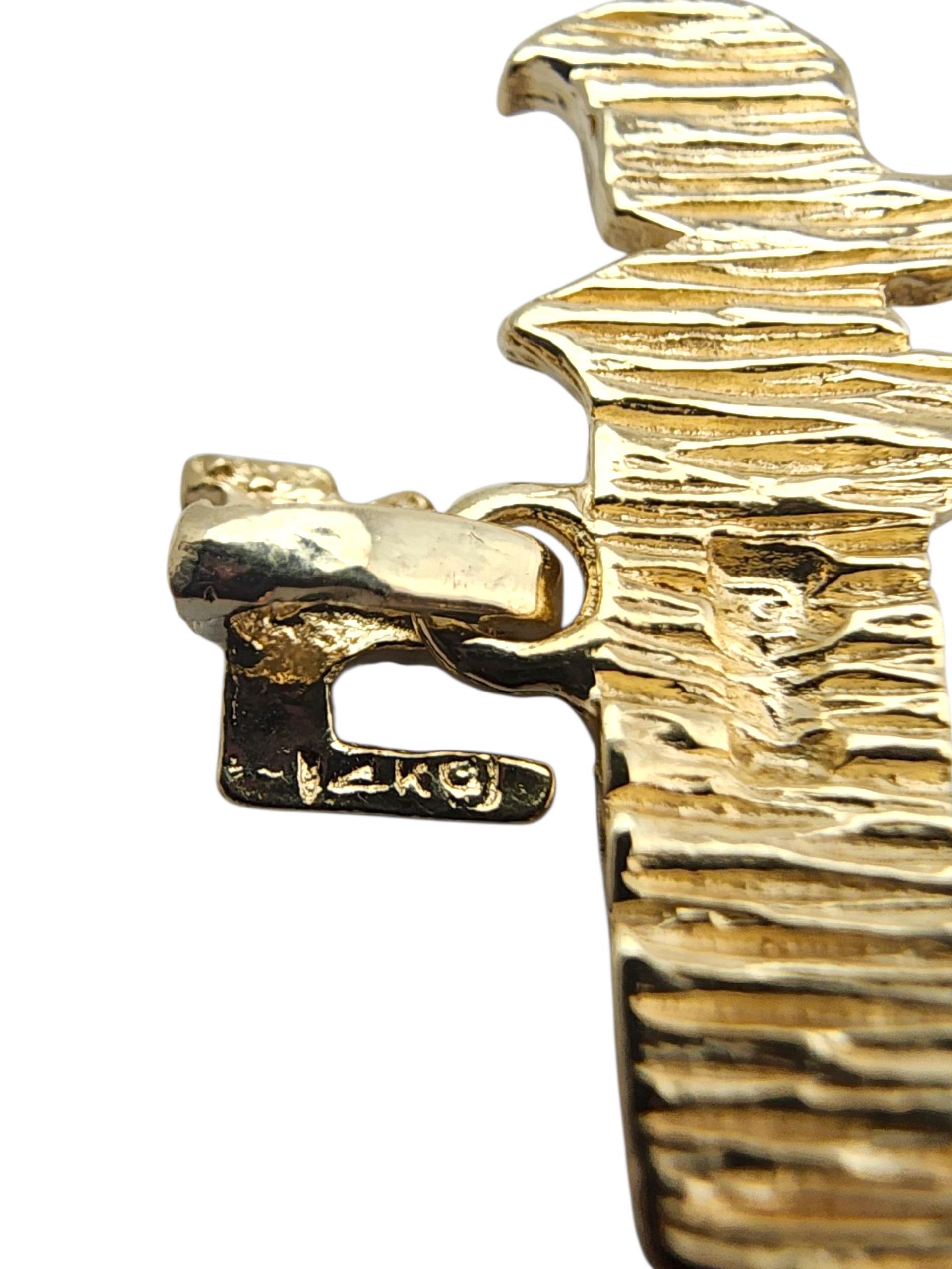 Pendentif Chai en or jaune 14 carats #23587 en vente 2