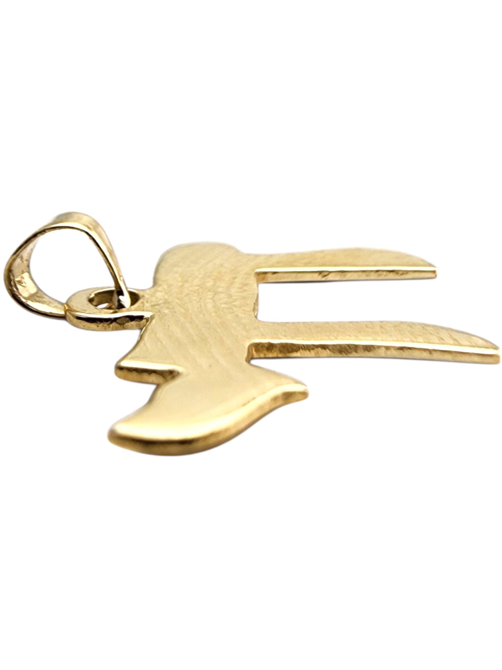 Ciondolo Chai in oro giallo 14 carati #23914 In condizioni buone in vendita a Washington Depot, CT