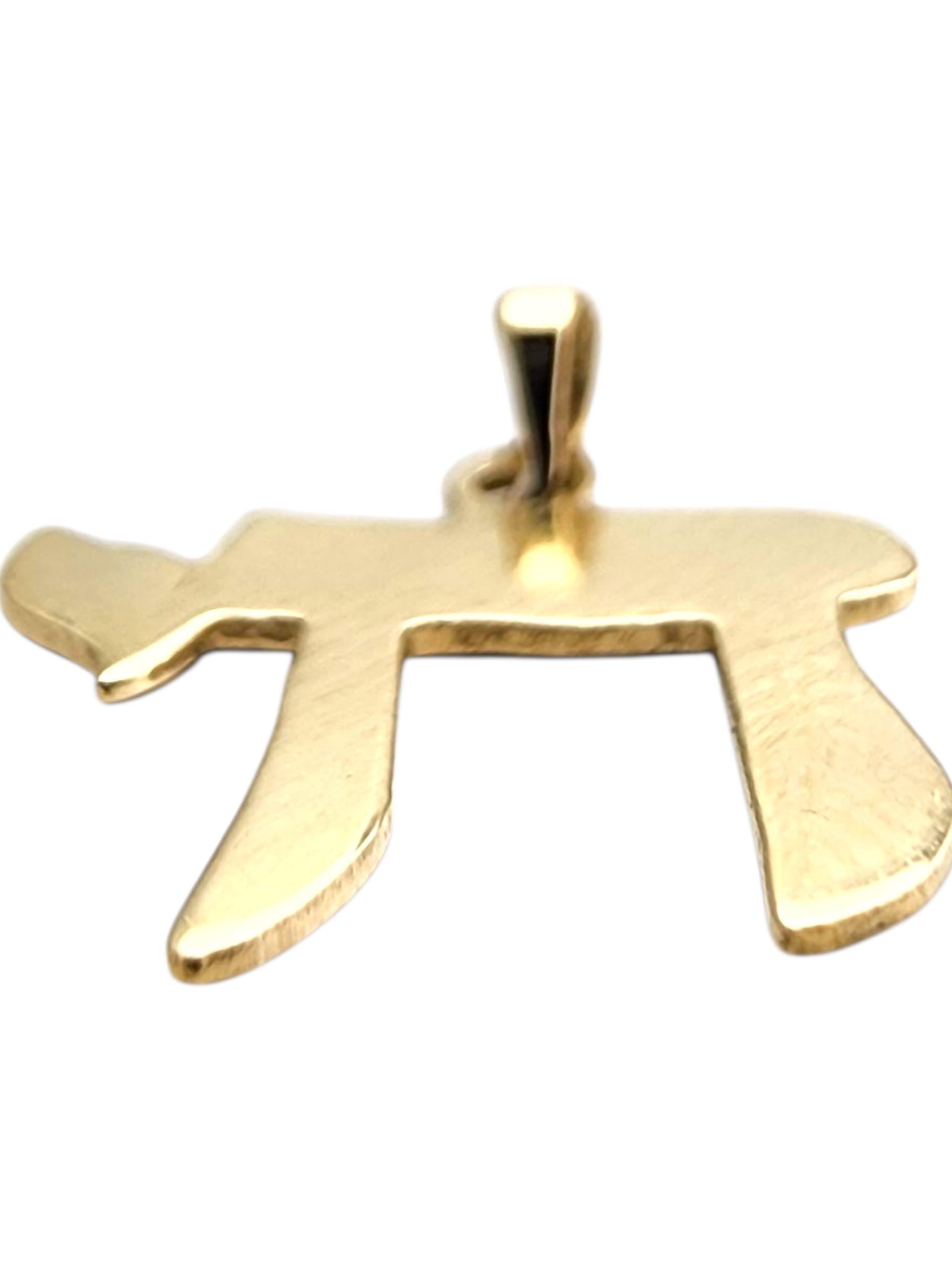 Ciondolo Chai in oro giallo 14 carati #23914 in vendita 1