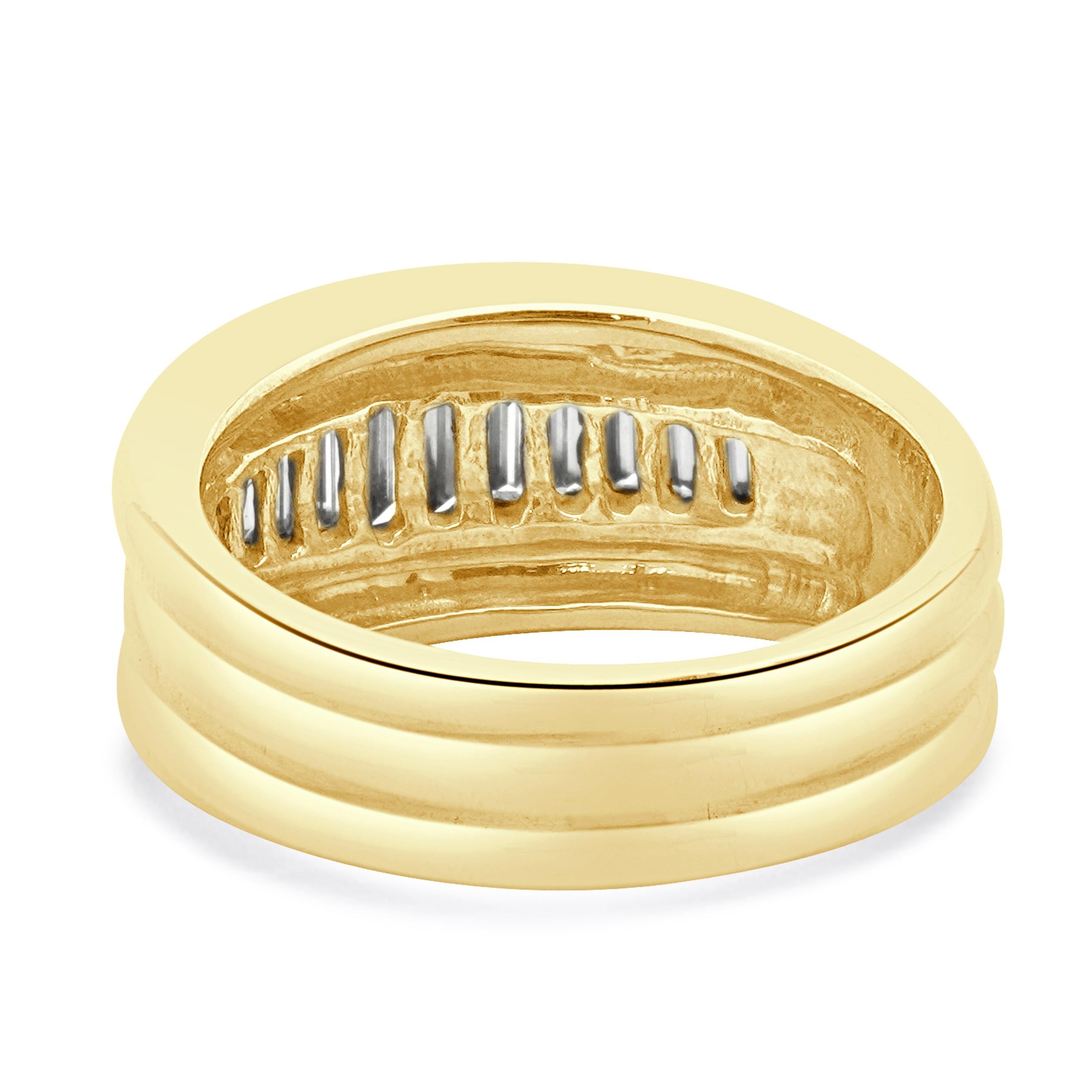 14 Karat Gelbgold Kanal Set Baguette Diamant Band (Baguetteschliff) im Angebot