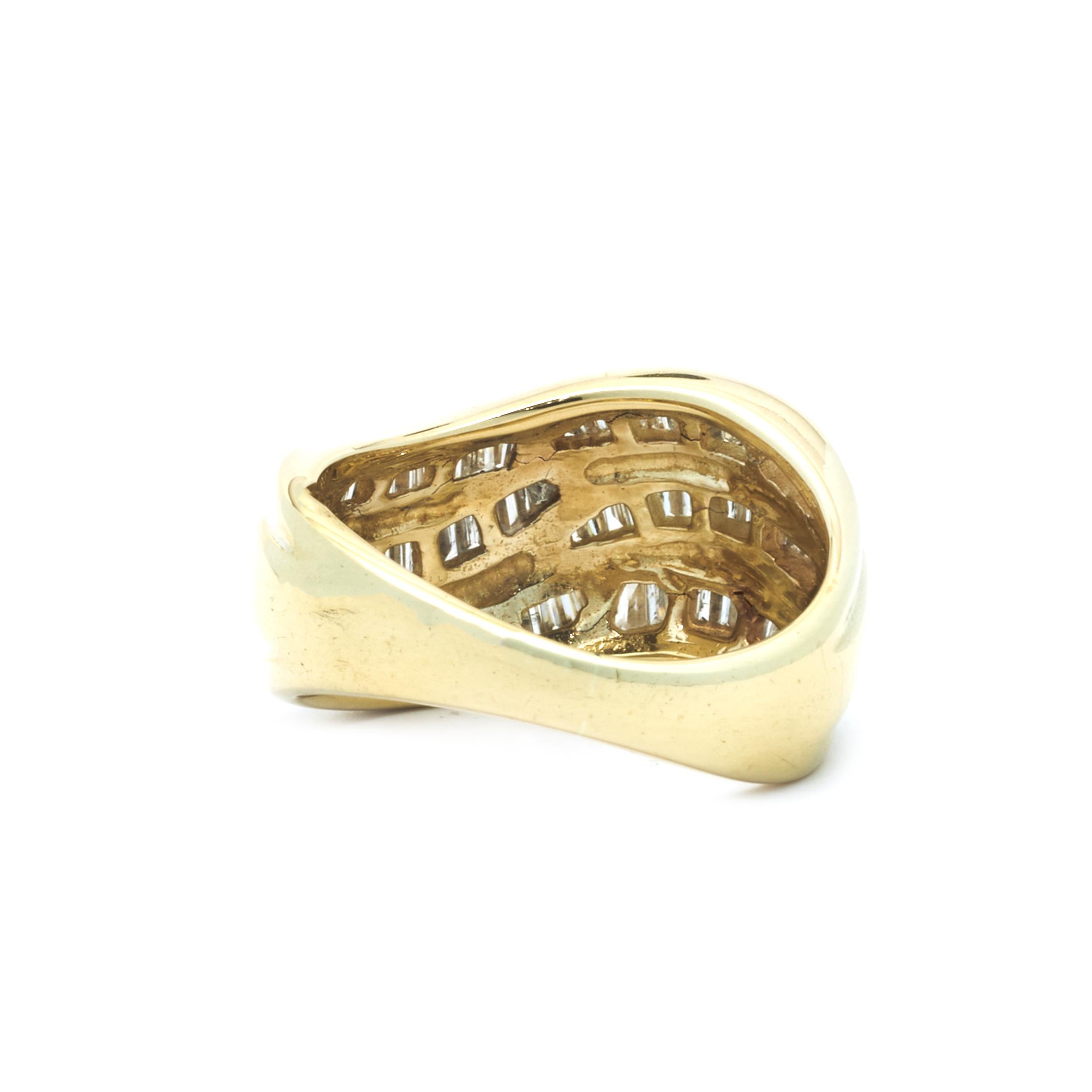 14 Karat Yellow Gold Channel Set Diamond Baguette Ring In Excellent Condition For Sale In Scottsdale, AZ