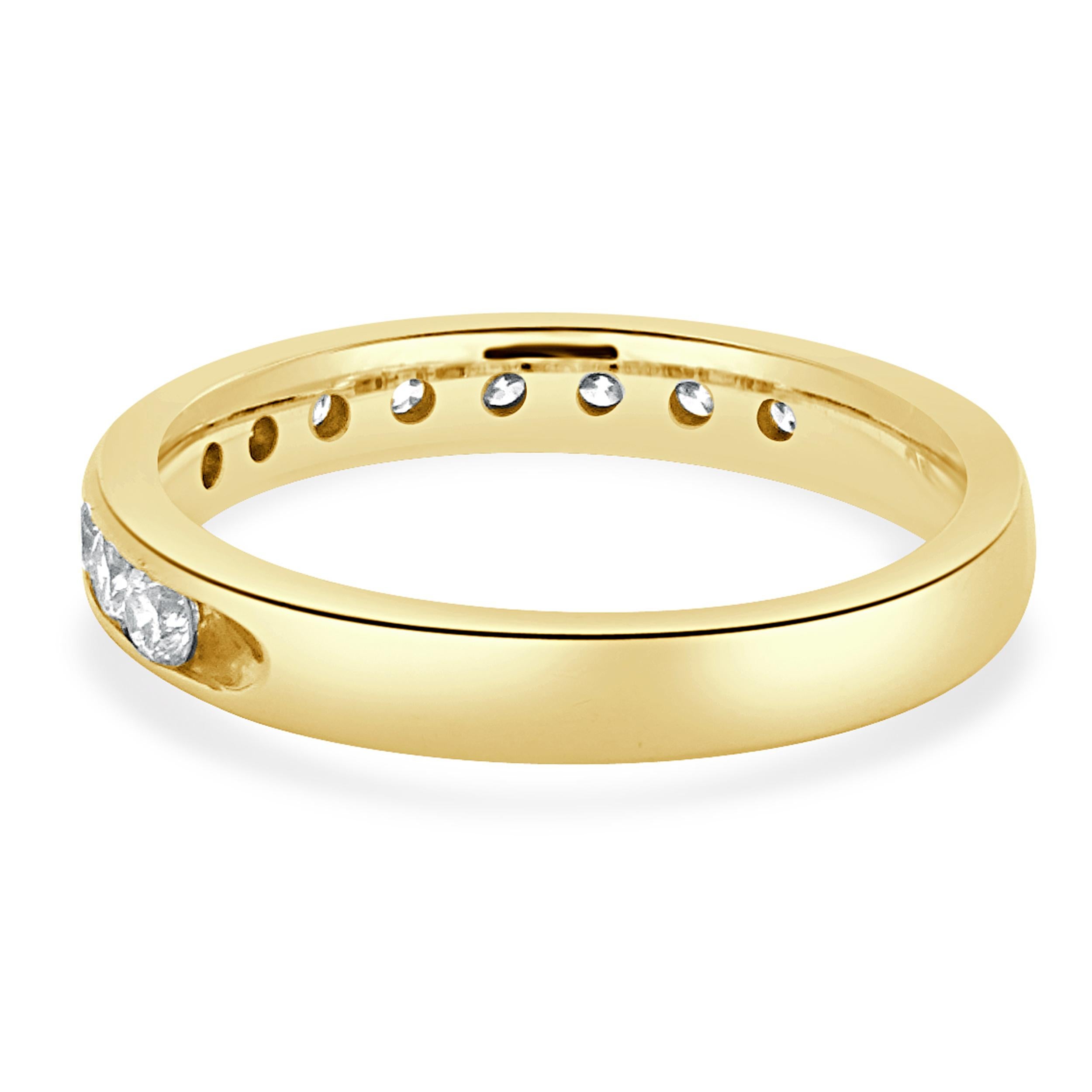 Designer: kundenspezifisch
MATERIAL: 14K Gelbgold
Diamant: 12 runde Diamanten im Brillantschliff = 0,36cttw
Farbe: H
Klarheit: SI2
Ringgröße: 5.5 (bitte erlauben Sie zwei zusätzliche Versandtage für Größenanfragen)
Gewicht: 2.73 Gramm


