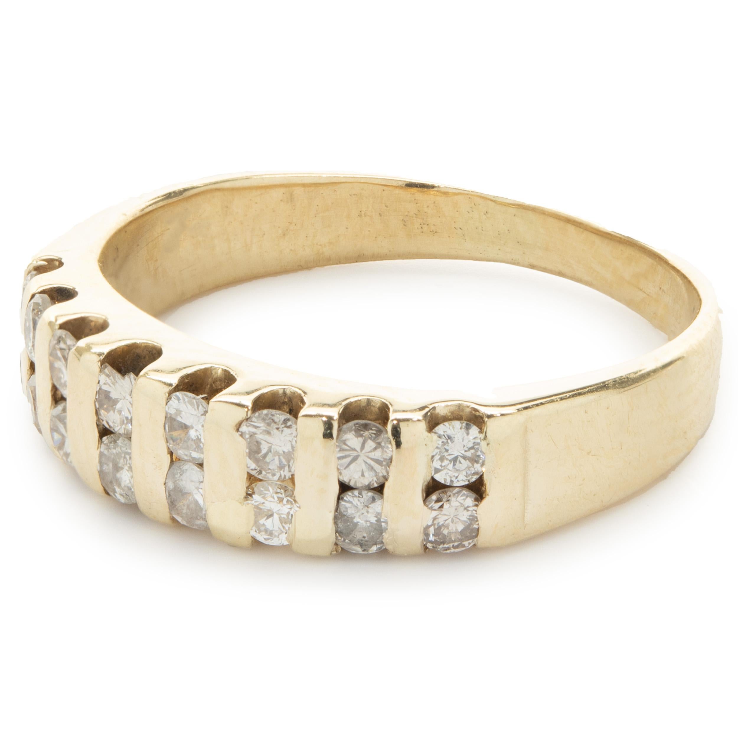 Bracelet à double rangée de diamants en or jaune 14 carats serti en bande Excellent état - En vente à Scottsdale, AZ