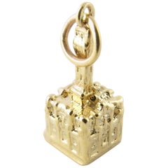 14 Karat Yellow Gold Chicago Water Tower Charm