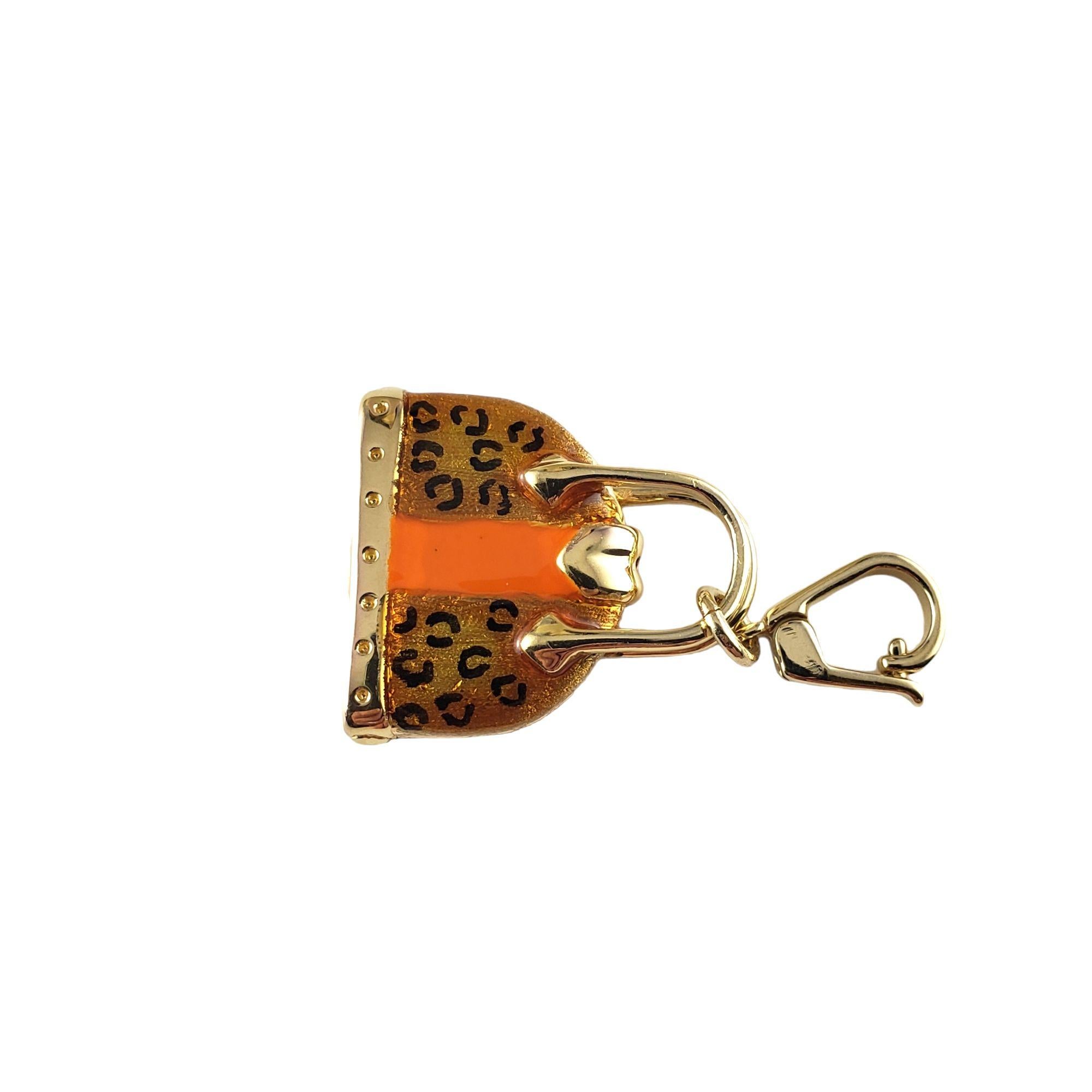 Vintage 14 Karat Gelbgold Handtasche Charm-

Perfekt für die Fashionista in Ihrem Leben!

Dieser hübsche 3D-Charme zeigt eine Miniatur-Handtasche, die in wunderschön detailliertem 14K Gelbgold und Emaille gefertigt wurde.

Größe: 22 mm x 19
